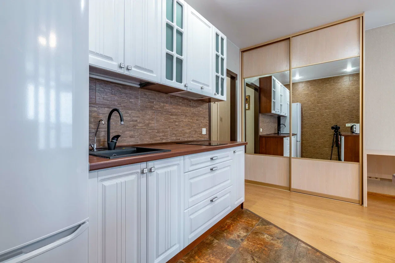 Снять квартиру-студию в Екатеринбурге у метро Чкаловская посуточно 5