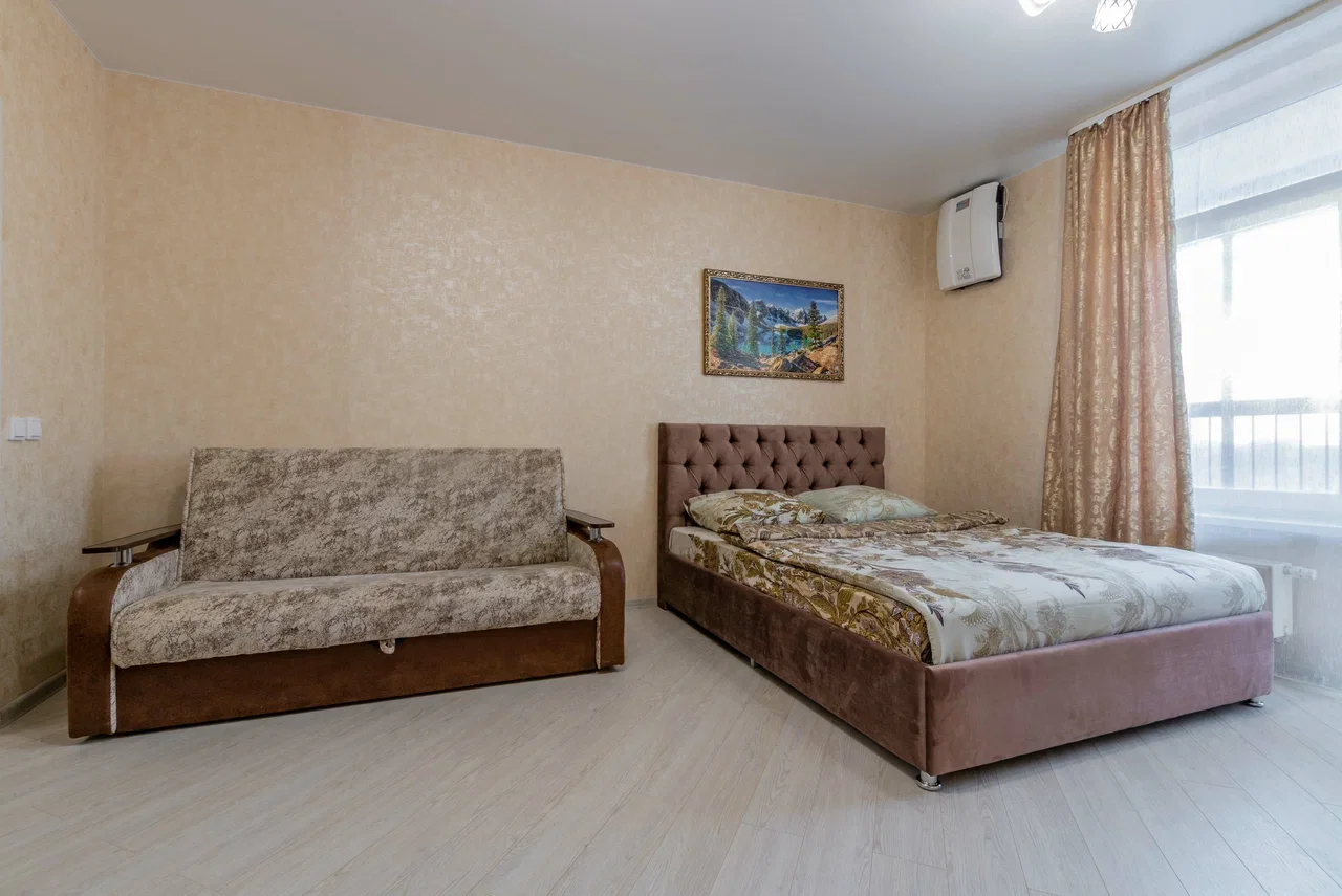 Снять квартиру-студию в Екатеринбурге у метро Чкаловская посуточно 10