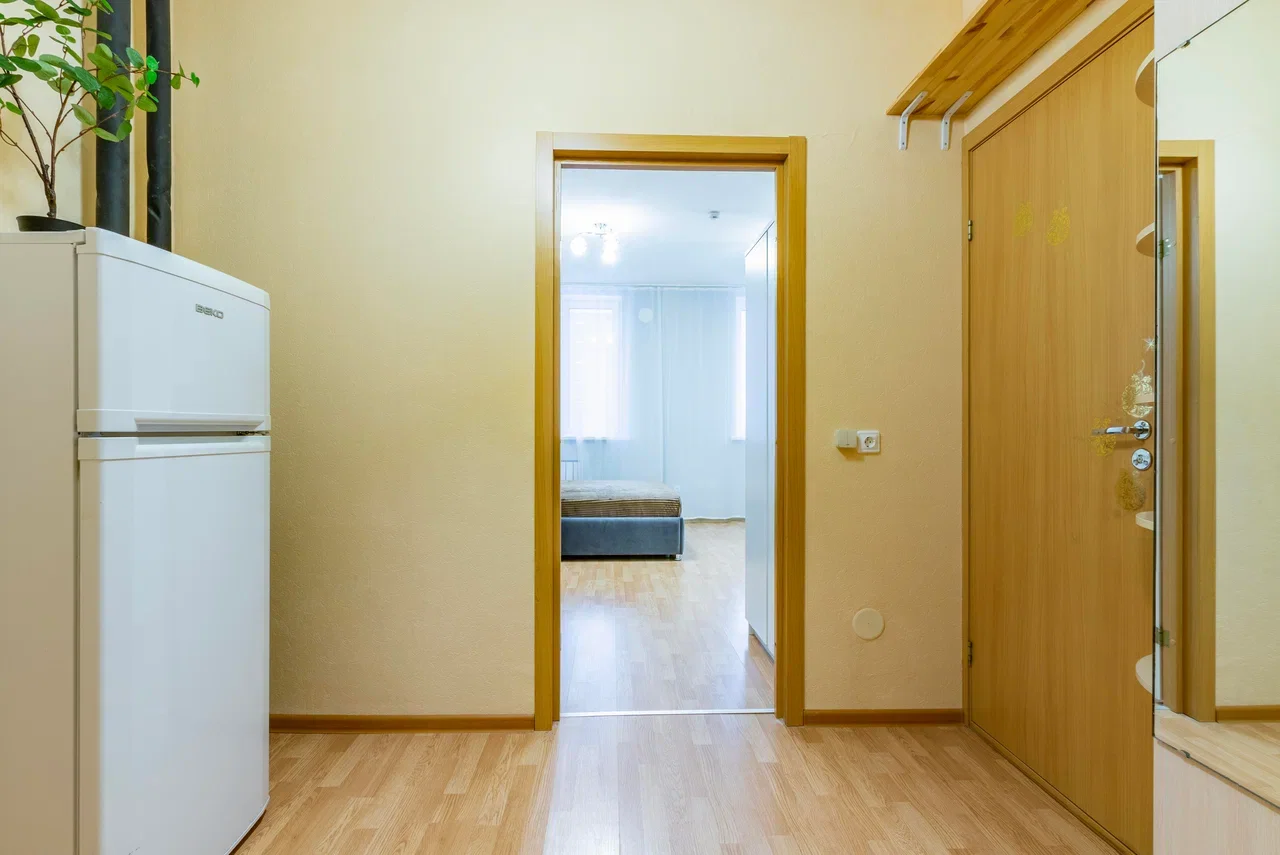 Снять квартиру-студию в Екатеринбурге у метро Проспект Космонавтов (Парниковая 6) 11