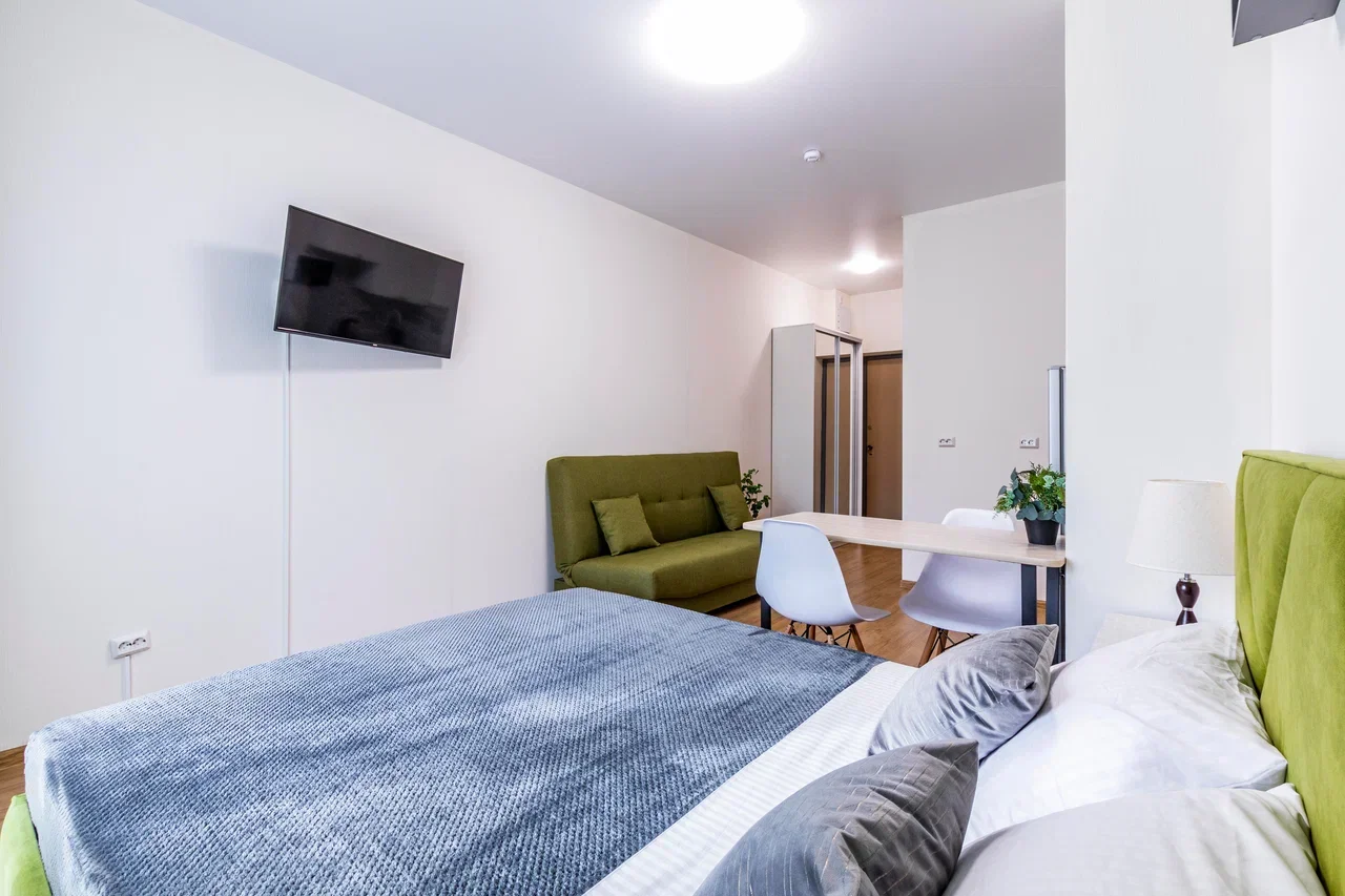 Снять квартиру-студию в Екатеринбурге у метро Чкаловская посуточно