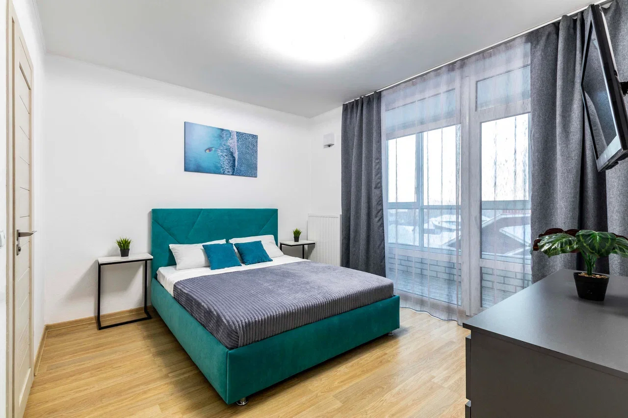 Снять 3-комнатную квартиру в Екатеринбурге у Парка Победы посуточно 14