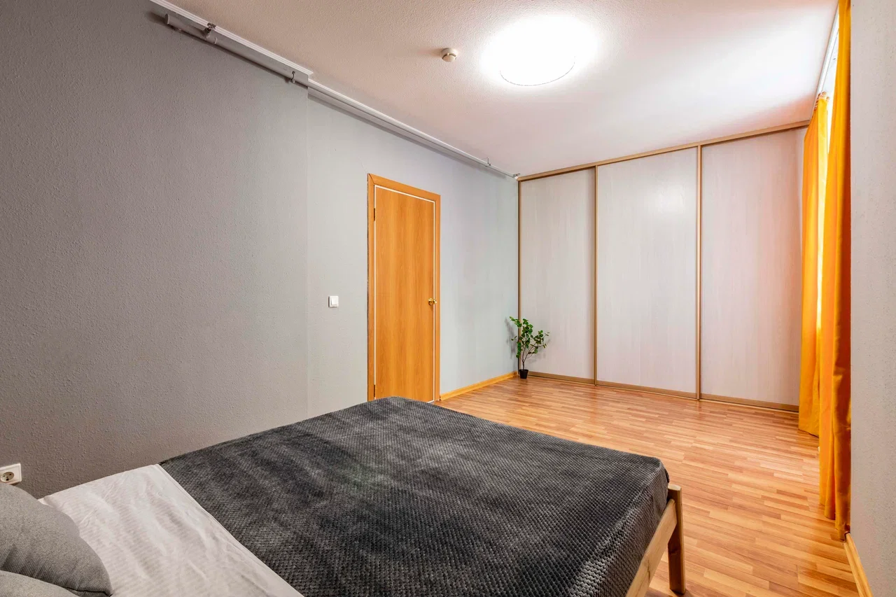 Аренда посуточно 2-к квартиры в Екатеринбурге у метро Уралмаш (Стачек 4) 8