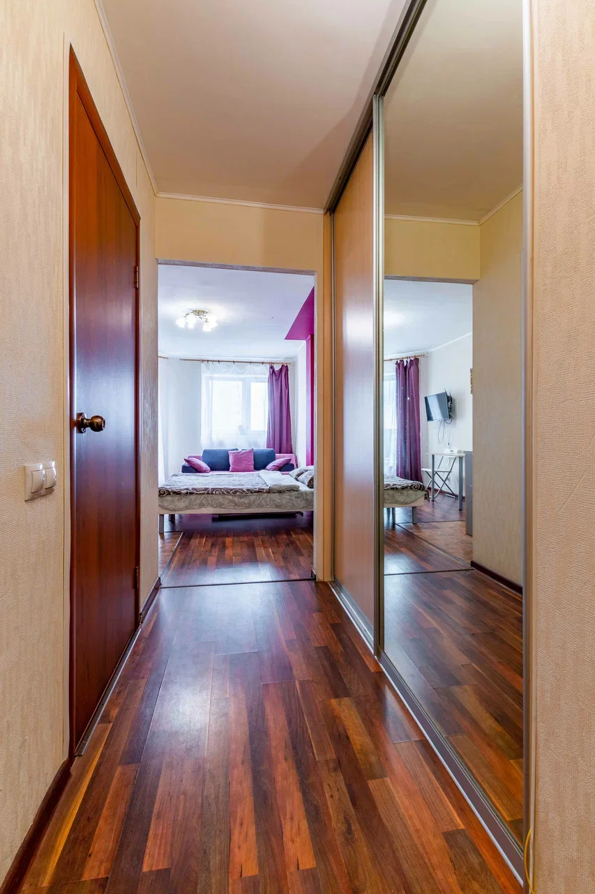 Снять студию в Екатеринбурге у набережной Исети и Адмиралтейского парка Посуточно 9