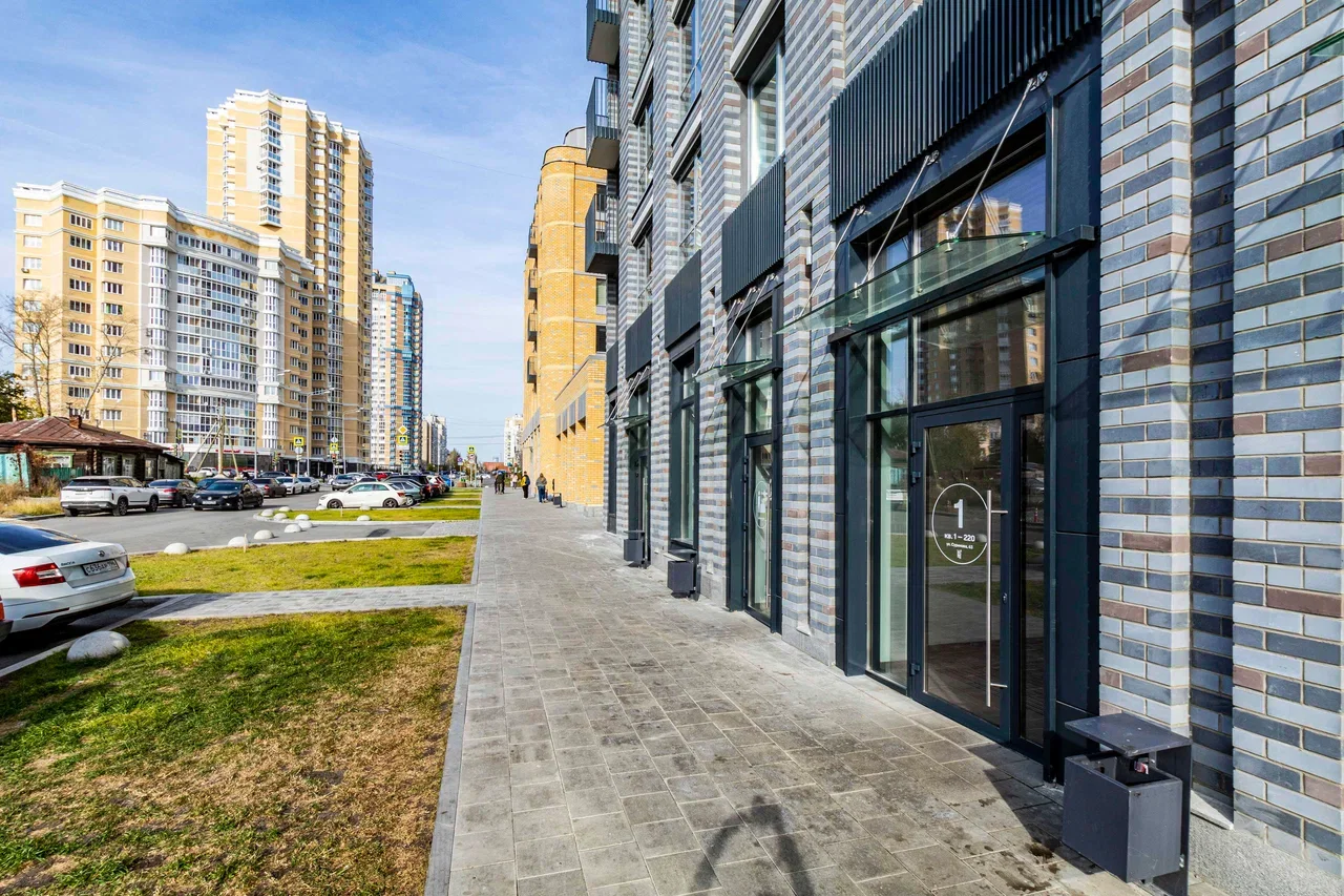 Снять 3-к квартиру в Екатеринбурге у Цирка и парка Зеленая Роща Посуточно 3