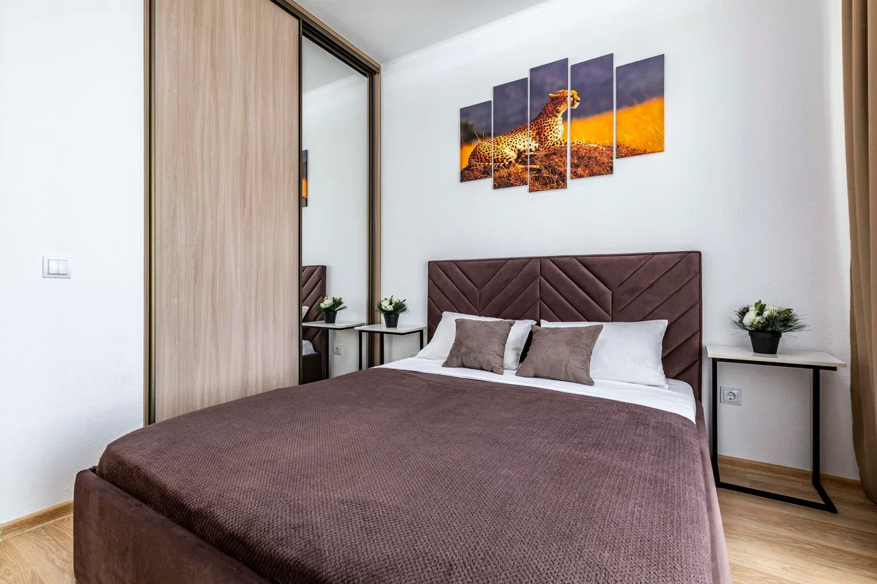 Снять 3-к квартиру в Екатеринбурге у Цирка и парка Зеленая Роща Посуточно 8