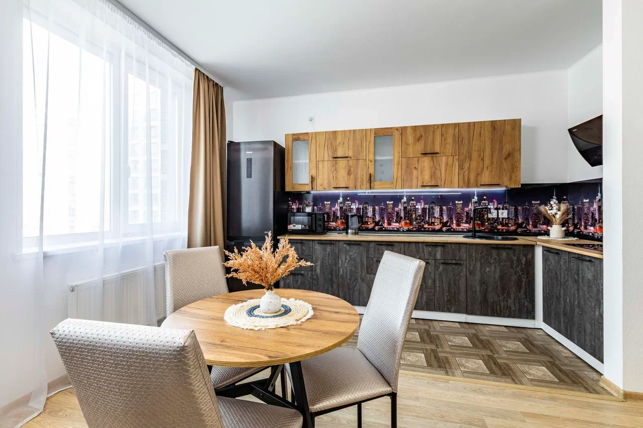 Снять 3-к квартиру в Екатеринбурге у Цирка и парка Зеленая Роща Посуточно 16