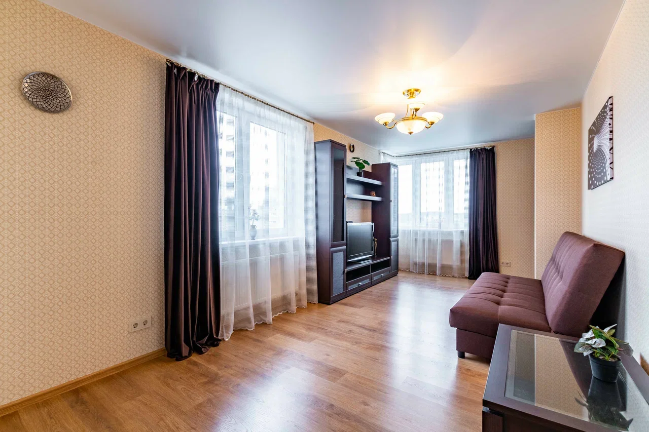 Снять 3-к квартиру в Екатеринбурге, м. Геологическая, Южный Автовокзал Посуточно