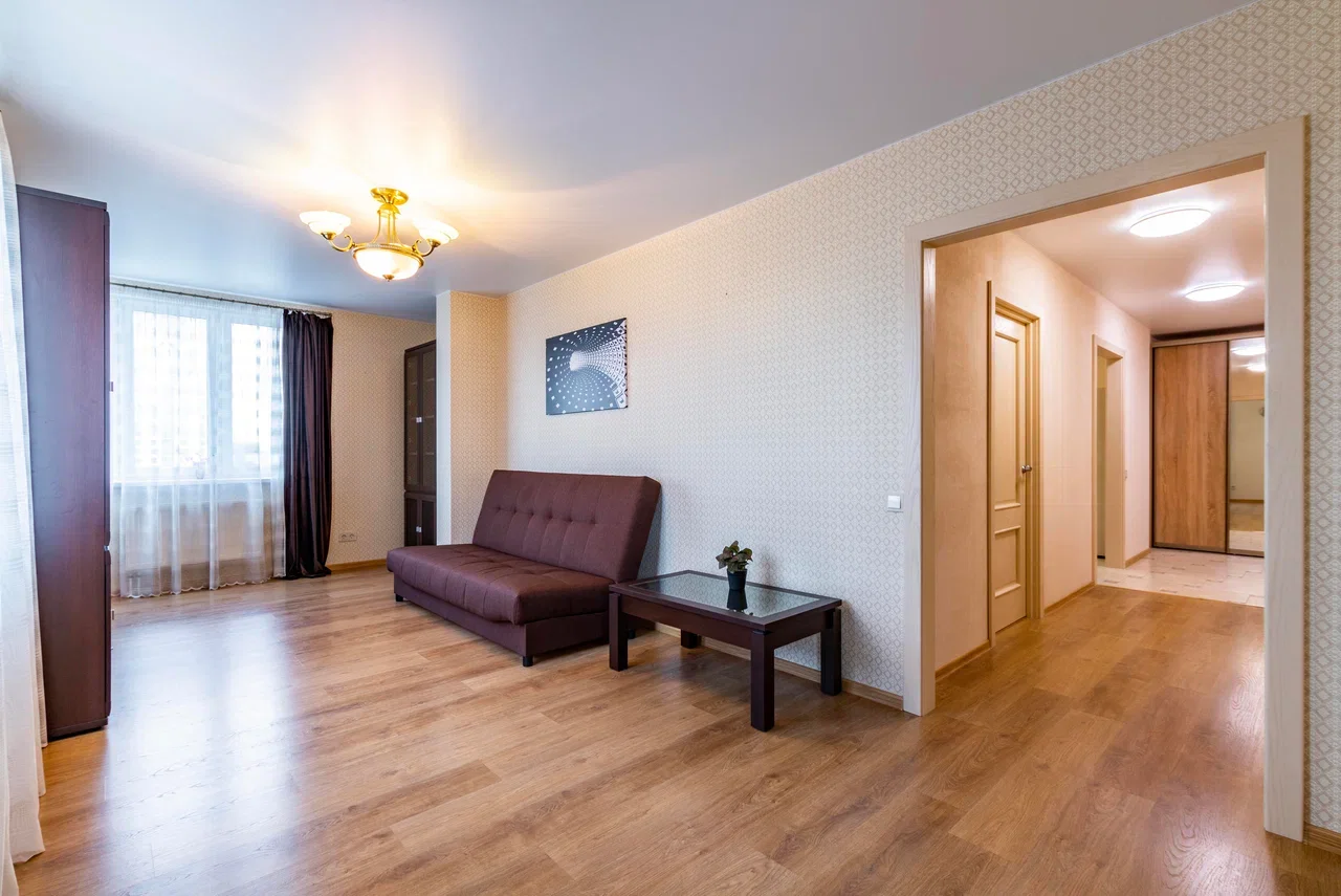 Снять 3-к квартиру в Екатеринбурге, м. Геологическая, Южный Автовокзал Посуточно 11