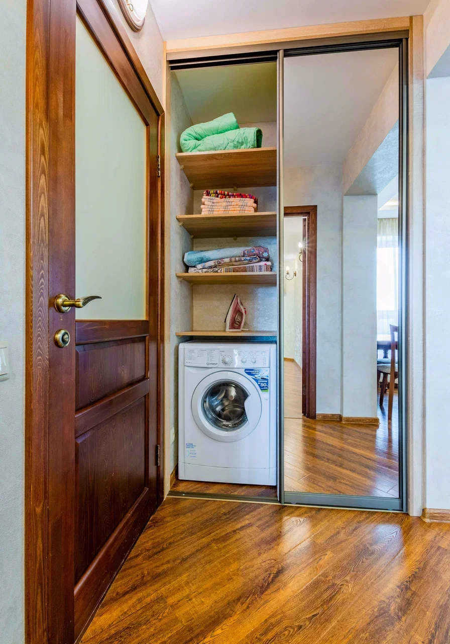 Аренда 2-к квартиры в Екатеринбурге, м. Площадь 1905 года, ул. Юмашева 6 Посуточно 7