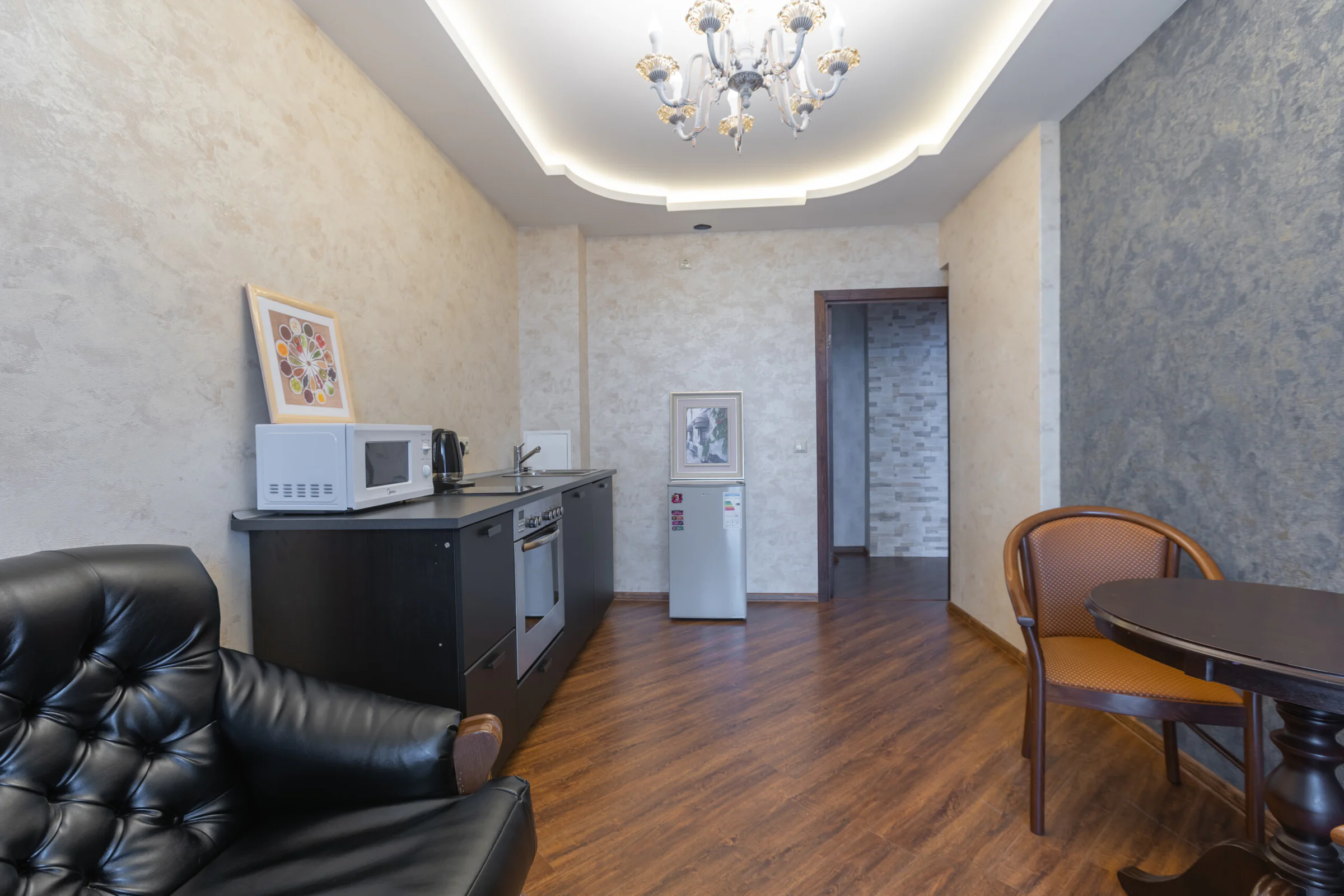 Снять на сутки 2-к квартиру в Екатеринбурге у ТРЦ Ботаника Молл (Белинского 177а/3) 4