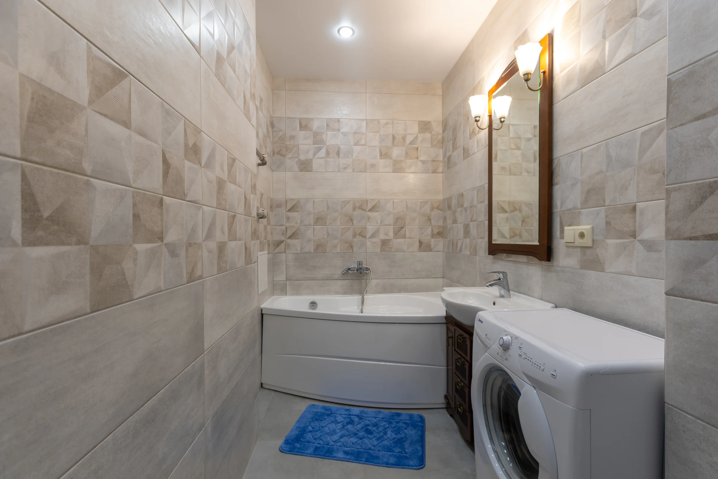 Снять на сутки 2-к квартиру в Екатеринбурге у ТРЦ Ботаника Молл (Белинского 177а/3) 5