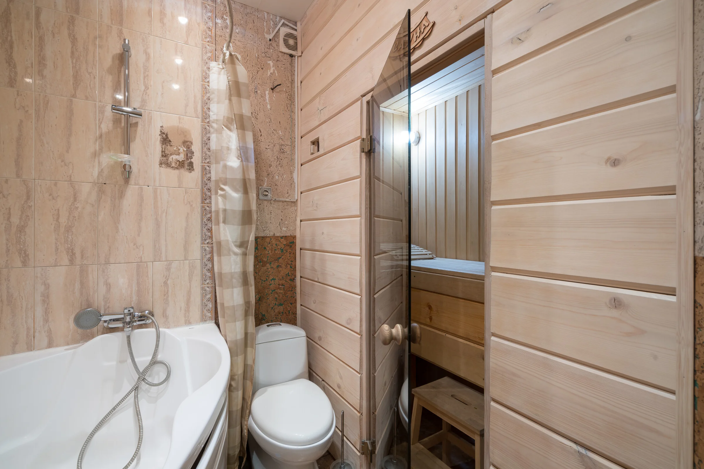 Аренда 3-к квартиры с Сауной в Екатеринбурге, Центр, ул. Белинского Посуточно 17