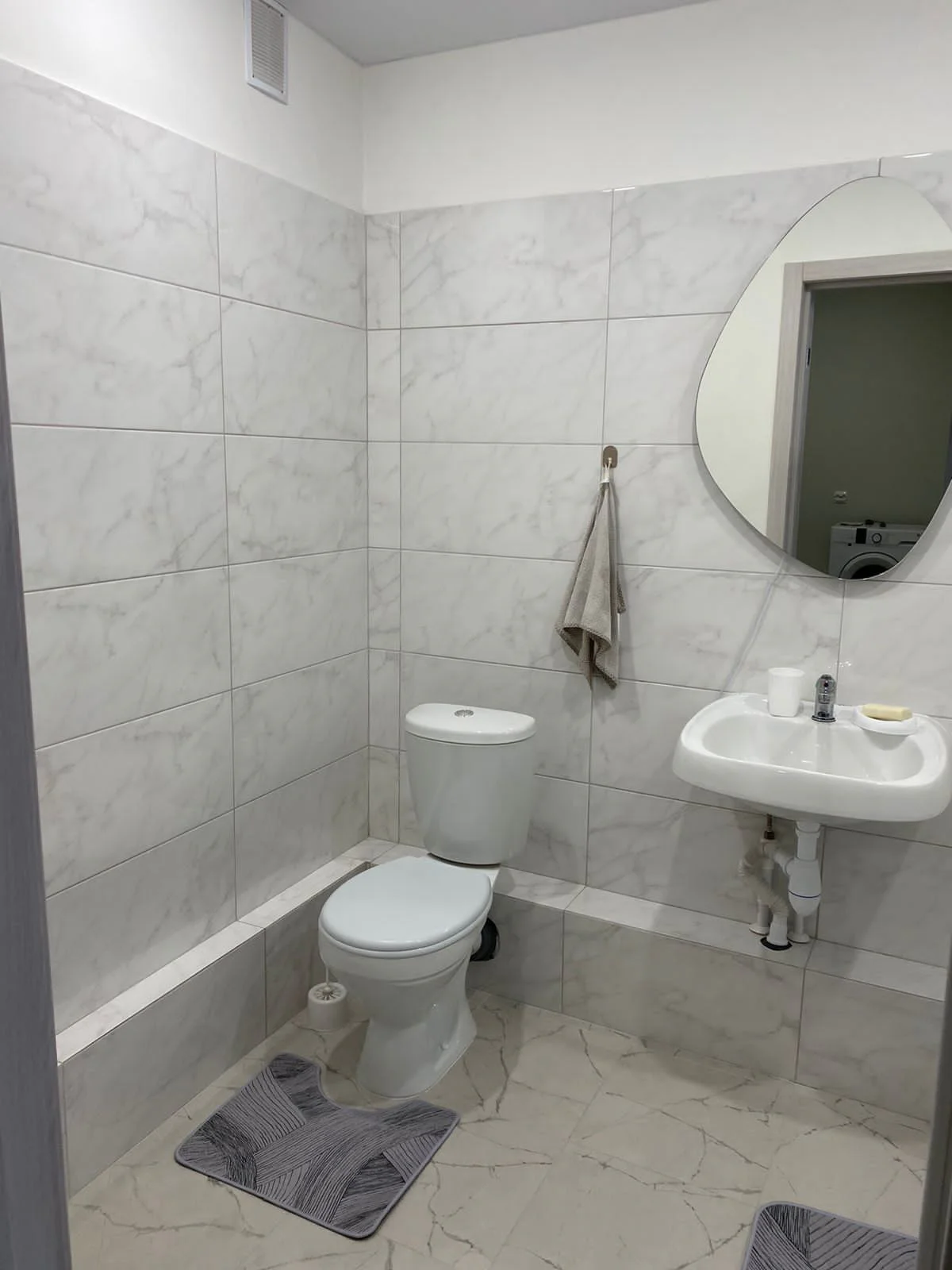 Аренда 2-к квартиры в Екатеринбурге, ЖК «Татлин», м. Уральская Посуточно 6