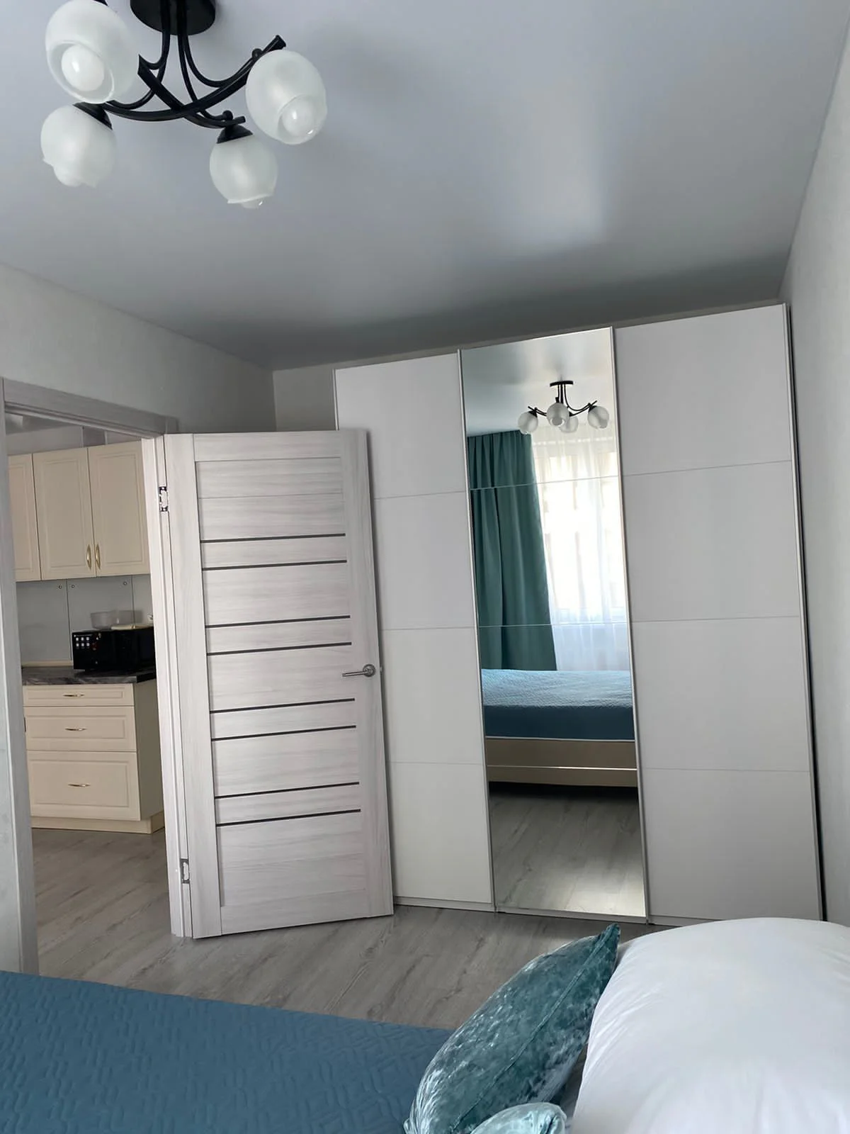 Аренда 2-к квартиры в Екатеринбурге, ЖК «Татлин», м. Уральская Посуточно 9