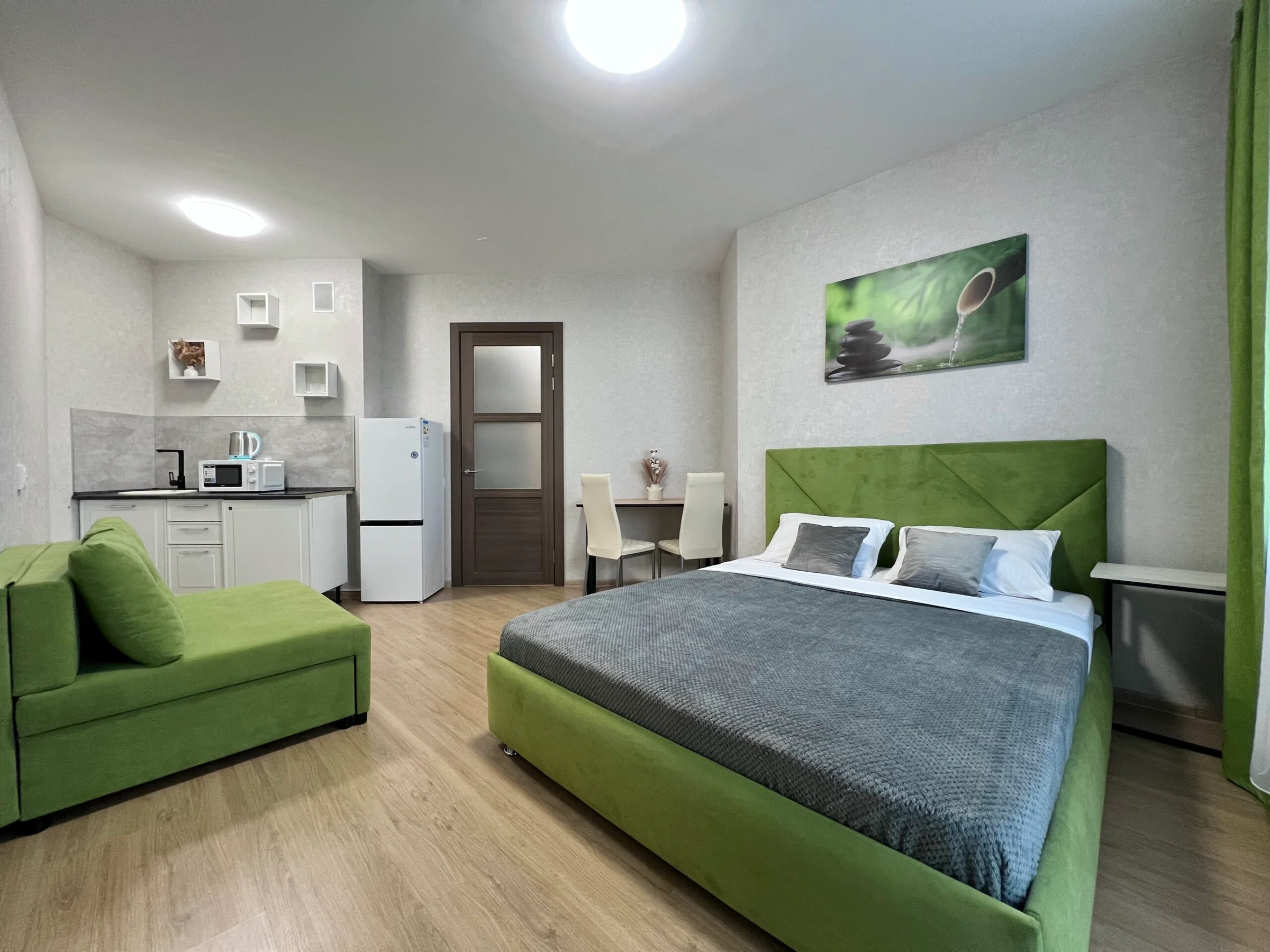 Аренда Квартиры-студии в Екатеринбурге, мкр. Втузгородок, ул. Блюхера Посуточно 6