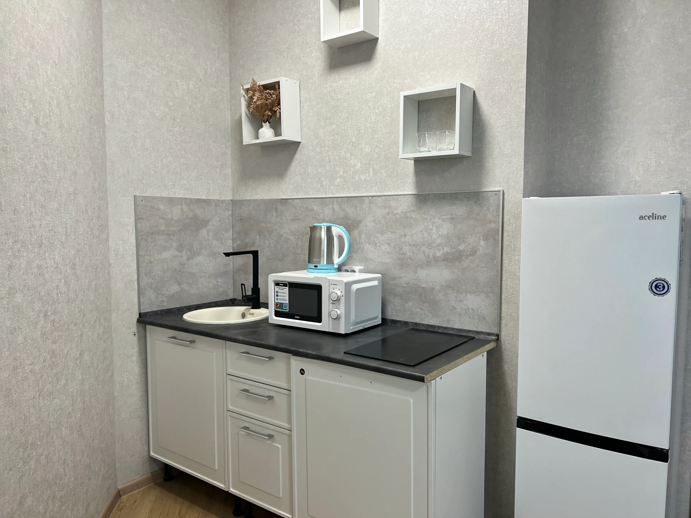 Аренда Квартиры-студии в Екатеринбурге, мкр. Втузгородок, ул. Блюхера Посуточно 10