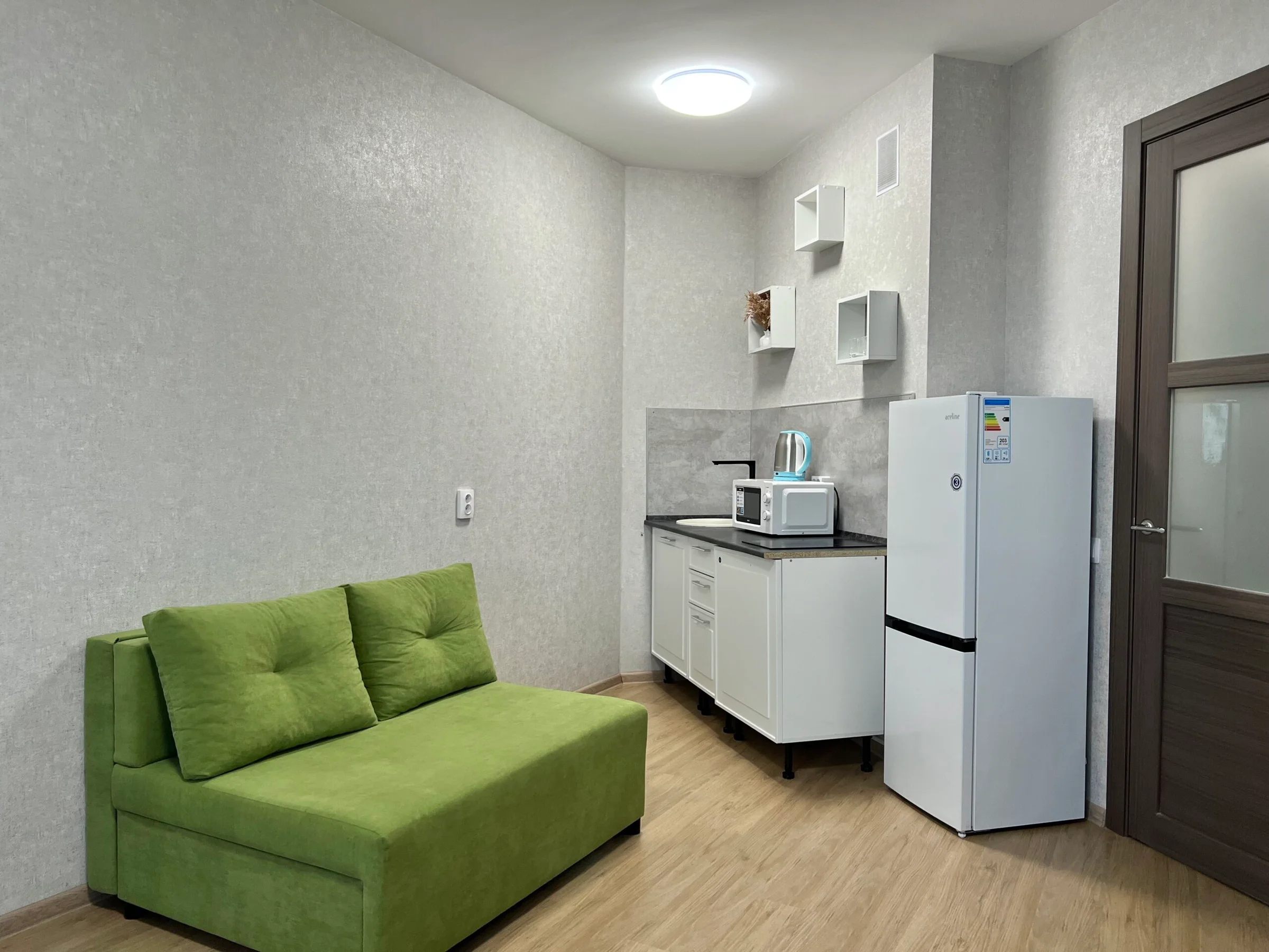 Аренда Квартиры-студии в Екатеринбурге, мкр. Втузгородок, ул. Блюхера Посуточно 11