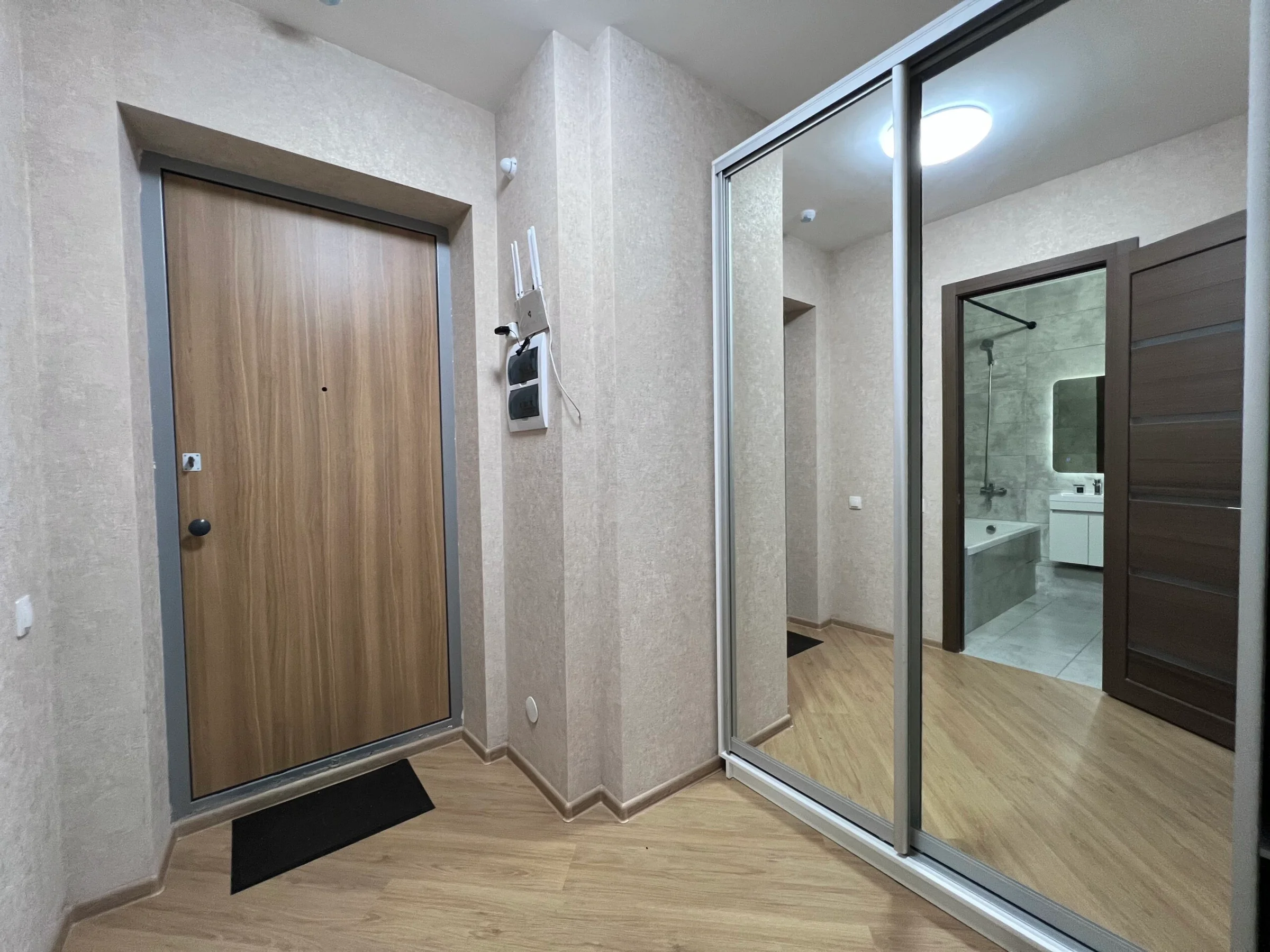 Аренда Квартиры-студии в Екатеринбурге, мкр. Втузгородок, ул. Блюхера Посуточно 12