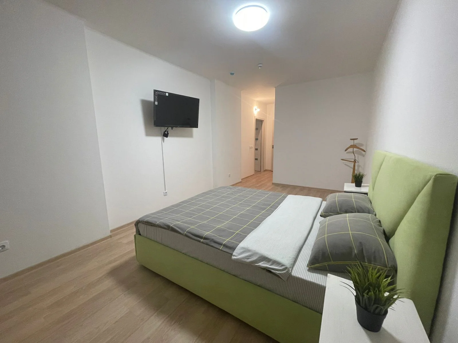 Аренда 5-к квартиры в Екатеринбурге, м. Уралмаш, ЖК «Северное сияние» Посуточно 4