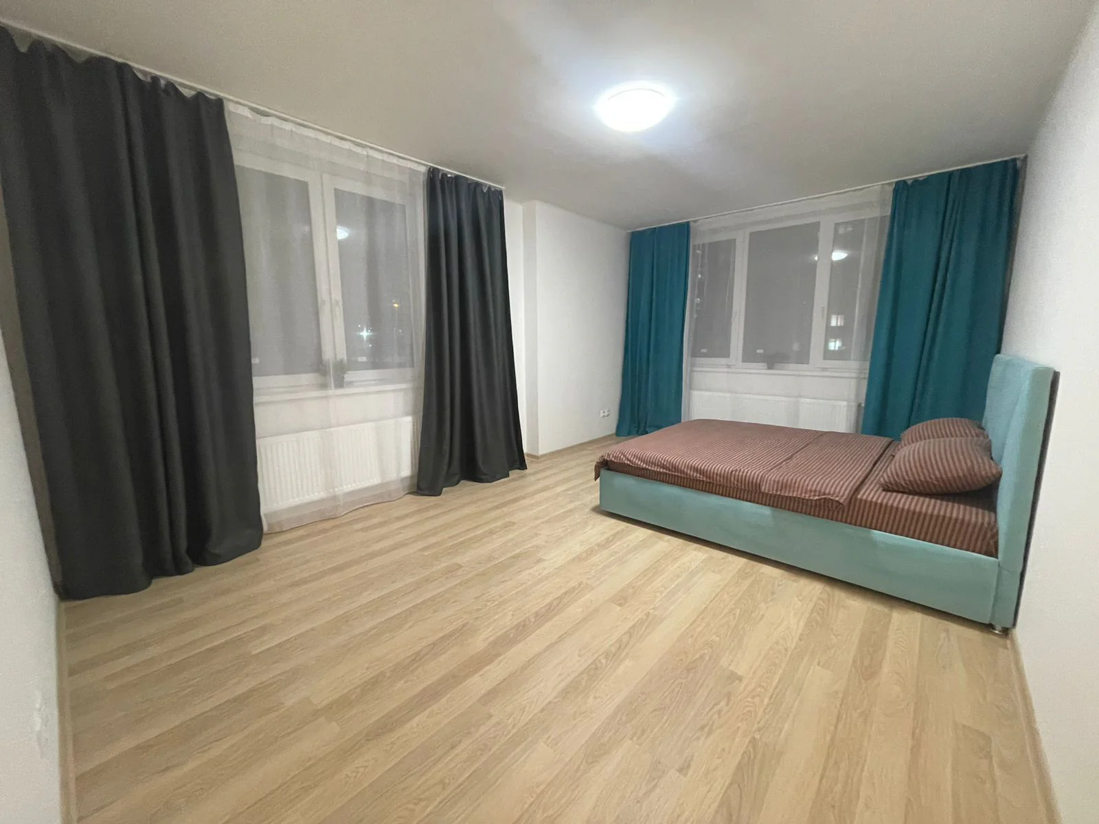 Аренда 5-к квартиры в Екатеринбурге, м. Уралмаш, ЖК «Северное сияние» Посуточно 15