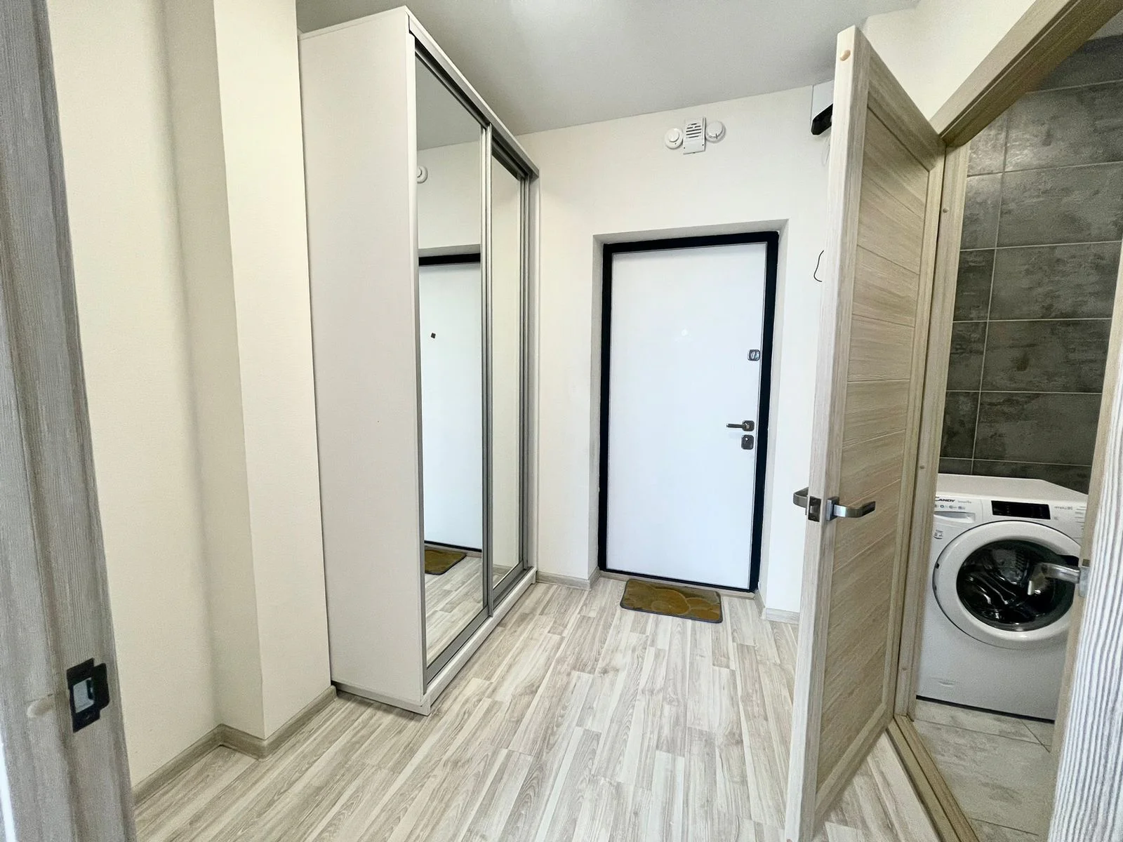 Аренда Квартиры-студии в Екатеринбурге, м. Уралмаш, пр-т Космонавтов Посуточно 11