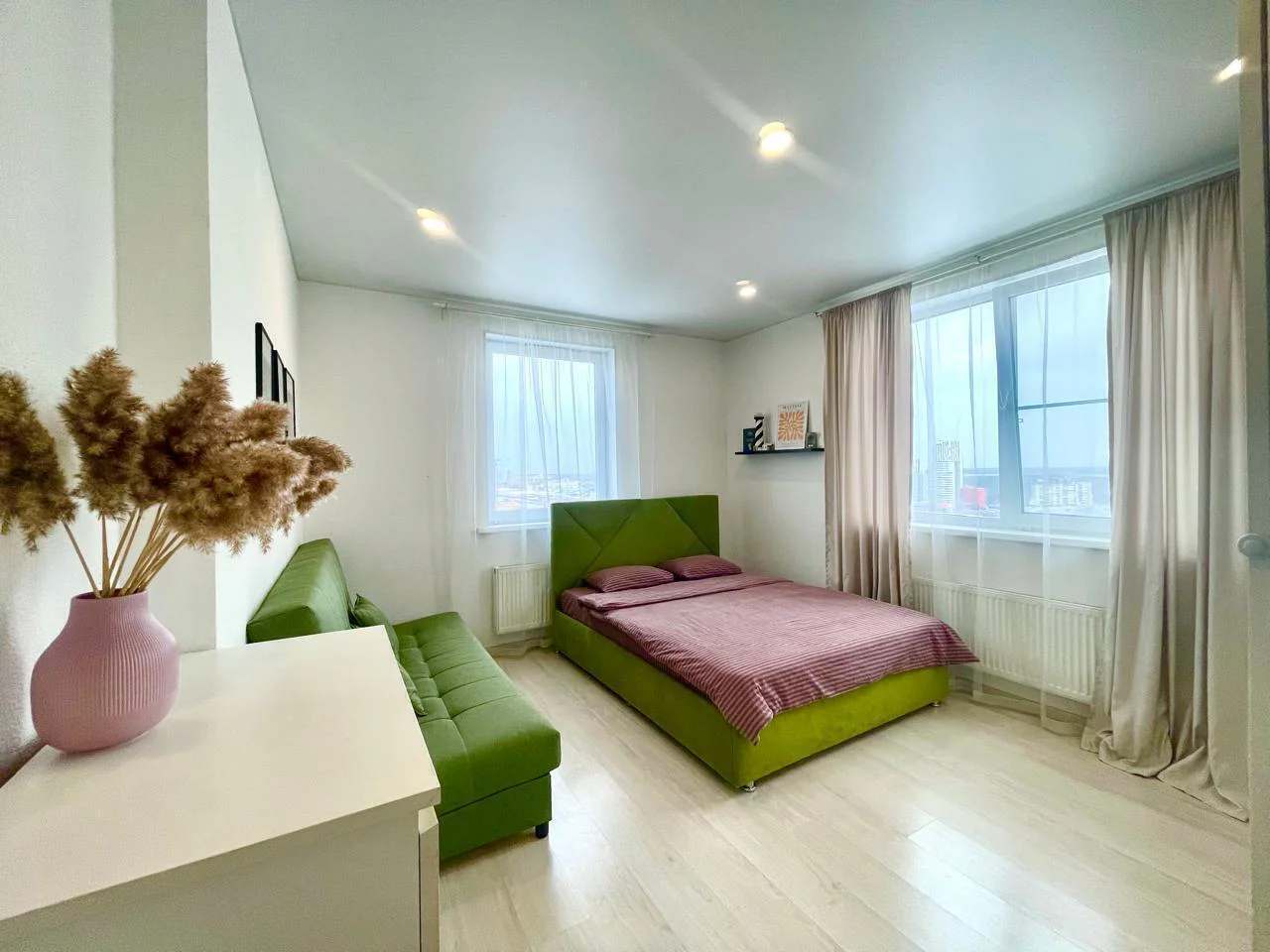 Аренда 2-к квартиры в Екатеринбурге, Пионерский район, рядом с ЖД вокзалом Посуточно 13