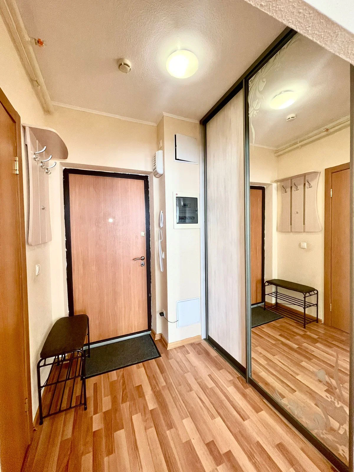 Аренда Квартиры-студии в Екатеринбурге, м. Уралмаш, рядом с РГППУ Посуточно 2