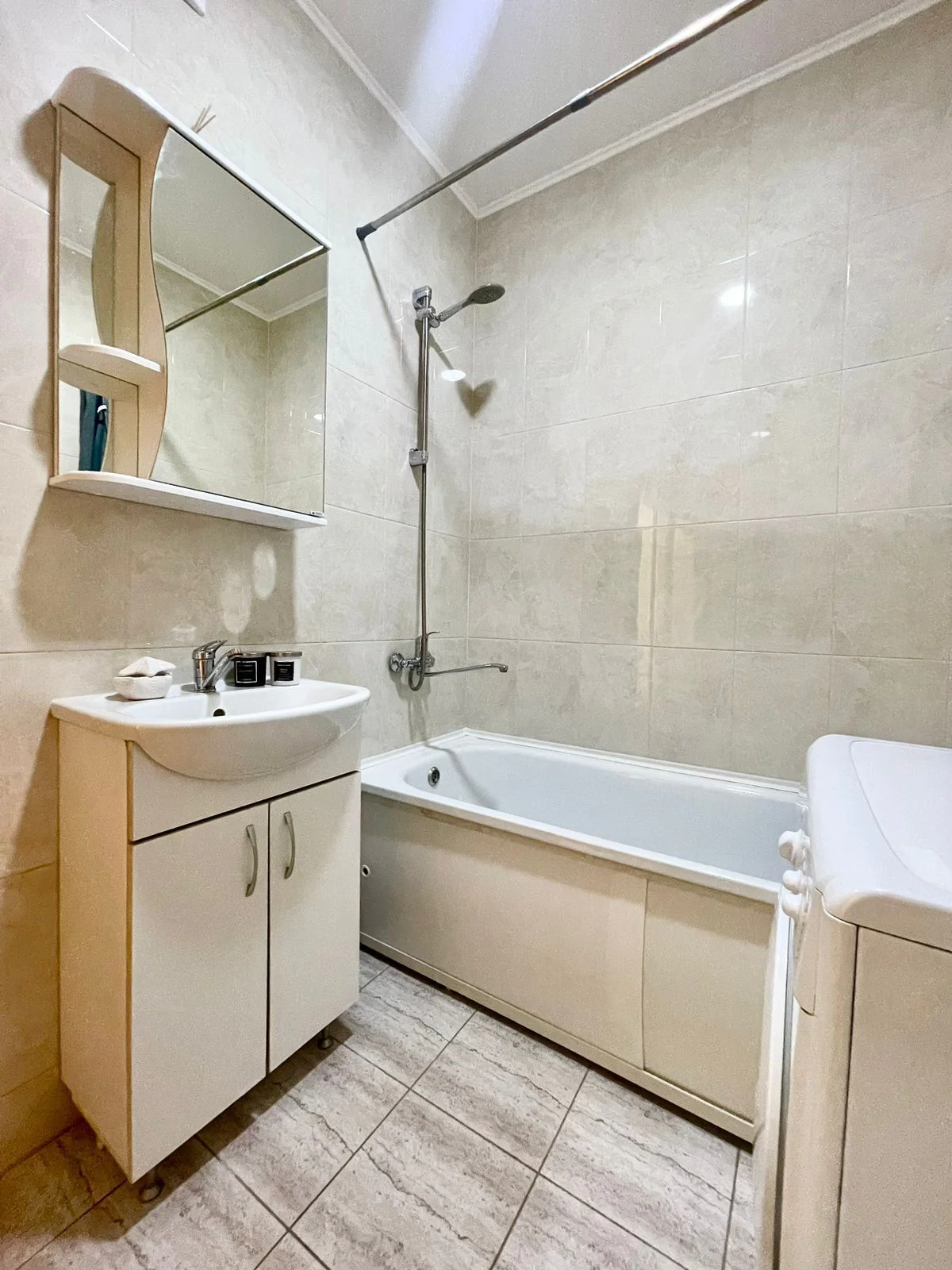 Аренда Квартиры-студии в Екатеринбурге, м. Уралмаш, рядом с РГППУ Посуточно 3