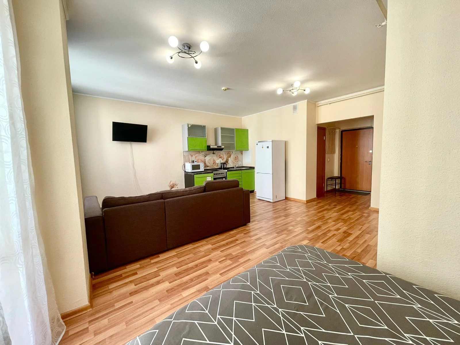 Аренда Квартиры-студии в Екатеринбурге, м. Уралмаш, рядом с РГППУ Посуточно 6