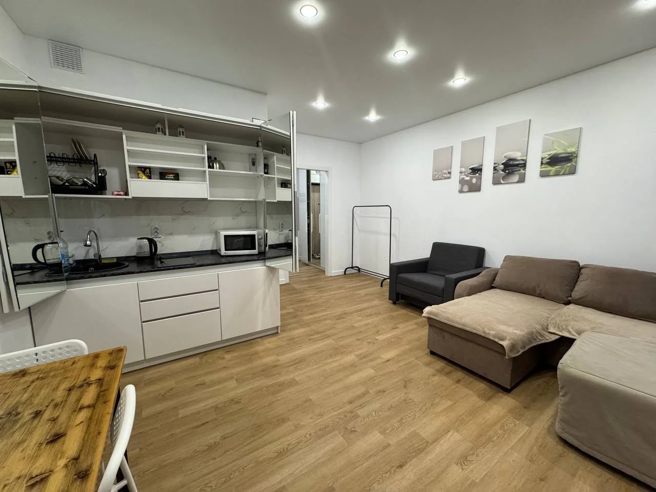 Снять посуточно 1-к квартиру в Екб у ОблГИБДД (Громова 26/3) 5