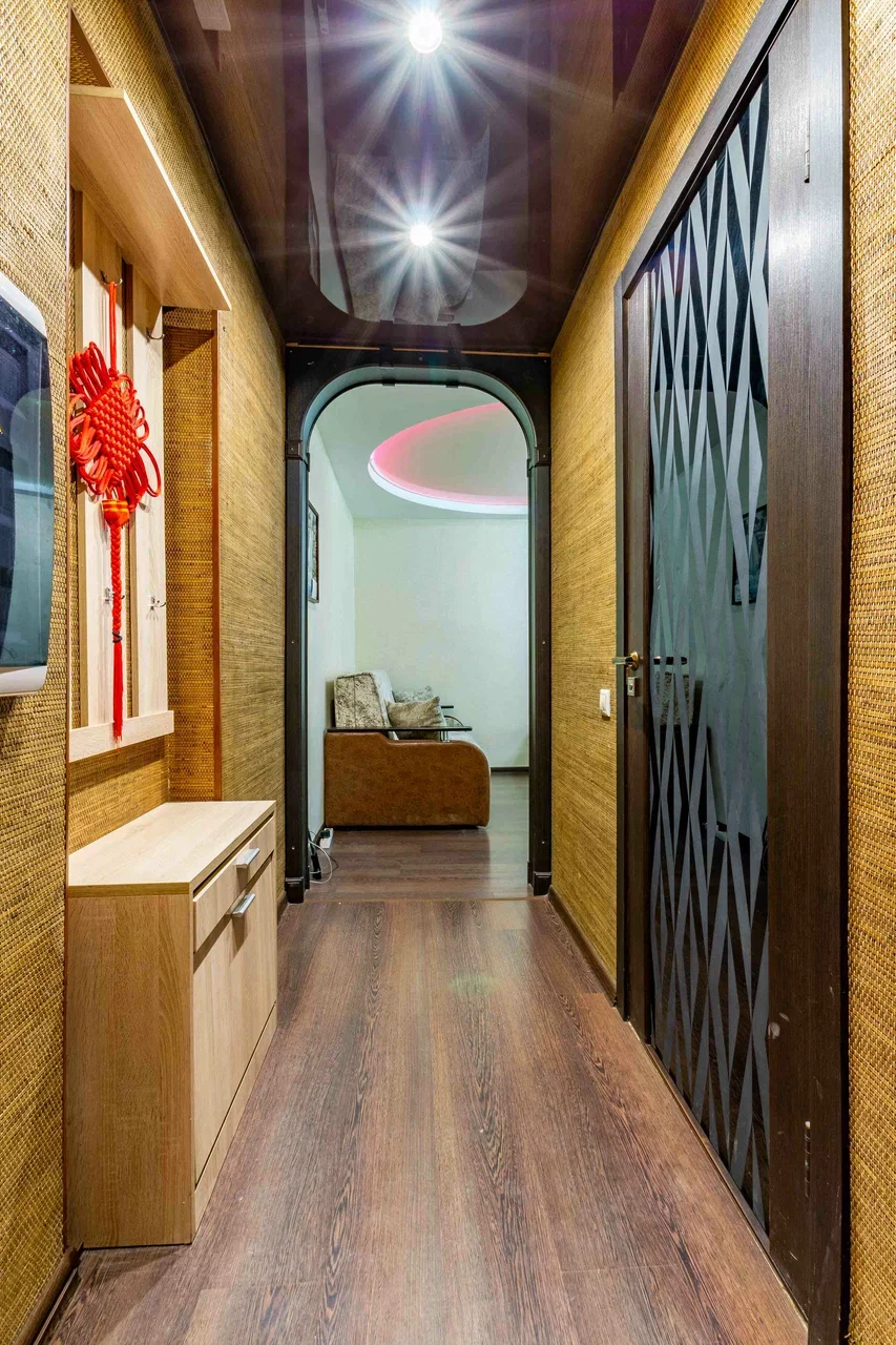 Аренда 2-к квартиры в Екатеринбурге, Центр, ул. Короленко 10 Посуточно 3