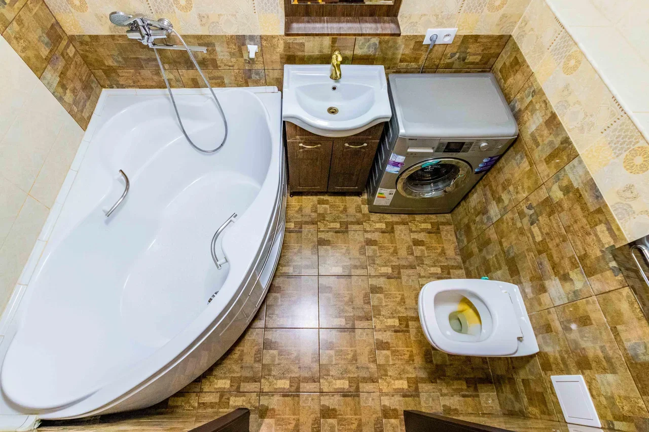 Аренда 2-к квартиры в Екатеринбурге, Центр, ул. Короленко 10 Посуточно 5