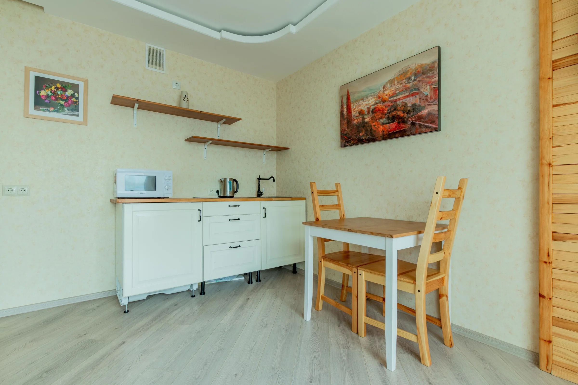 Снять уютную студию в Верх-Исетском районе Екатеринбурга рядом с набережной и Ельцин Центром Посуточно 4