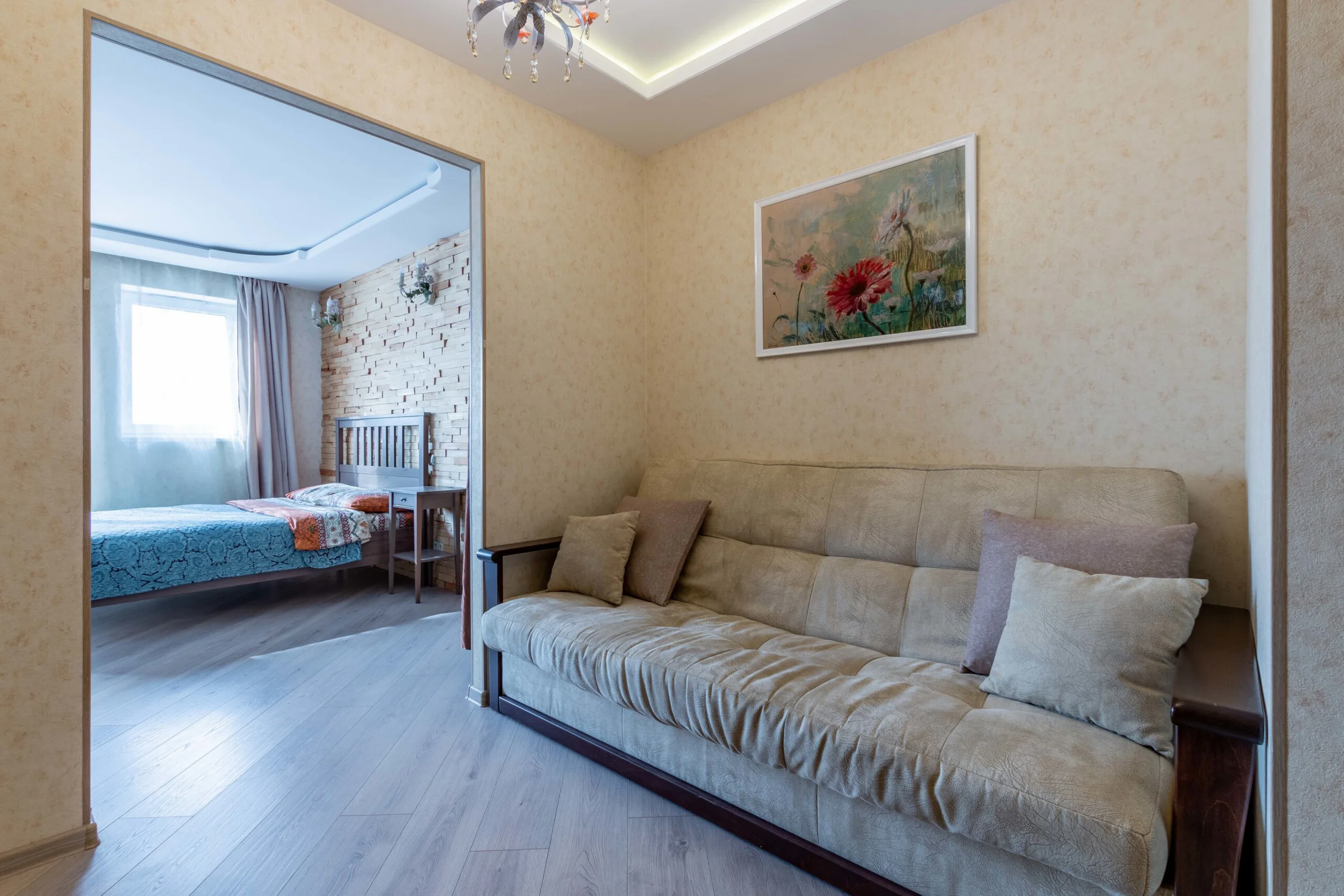 Снять уютную студию в Верх-Исетском районе Екатеринбурга рядом с набережной и Ельцин Центром Посуточно 6