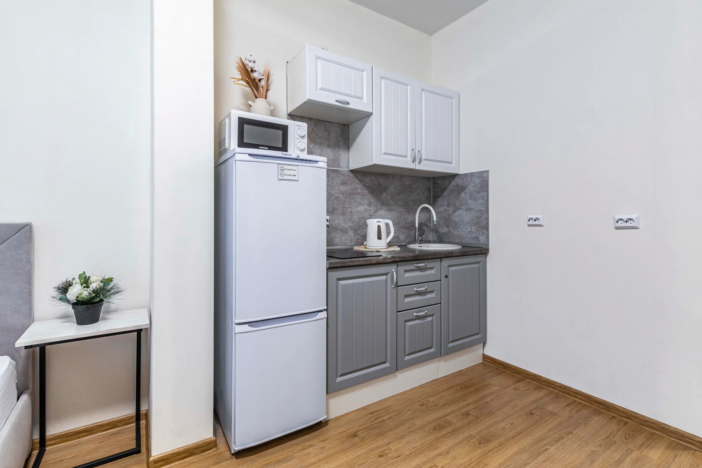 Снять уютную студию в Екатеринбурге у метро Чкаловская и ТРЦ Мегаполис Посуточно 4