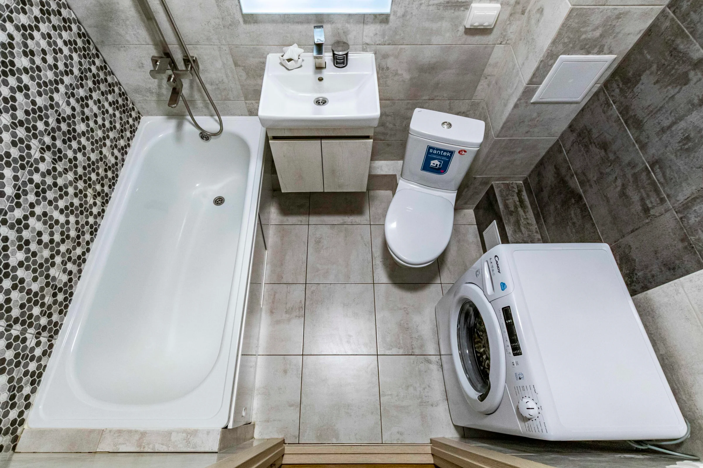 Снять уютную студию в Екатеринбурге у метро Чкаловская и ТРЦ Мегаполис Посуточно 8