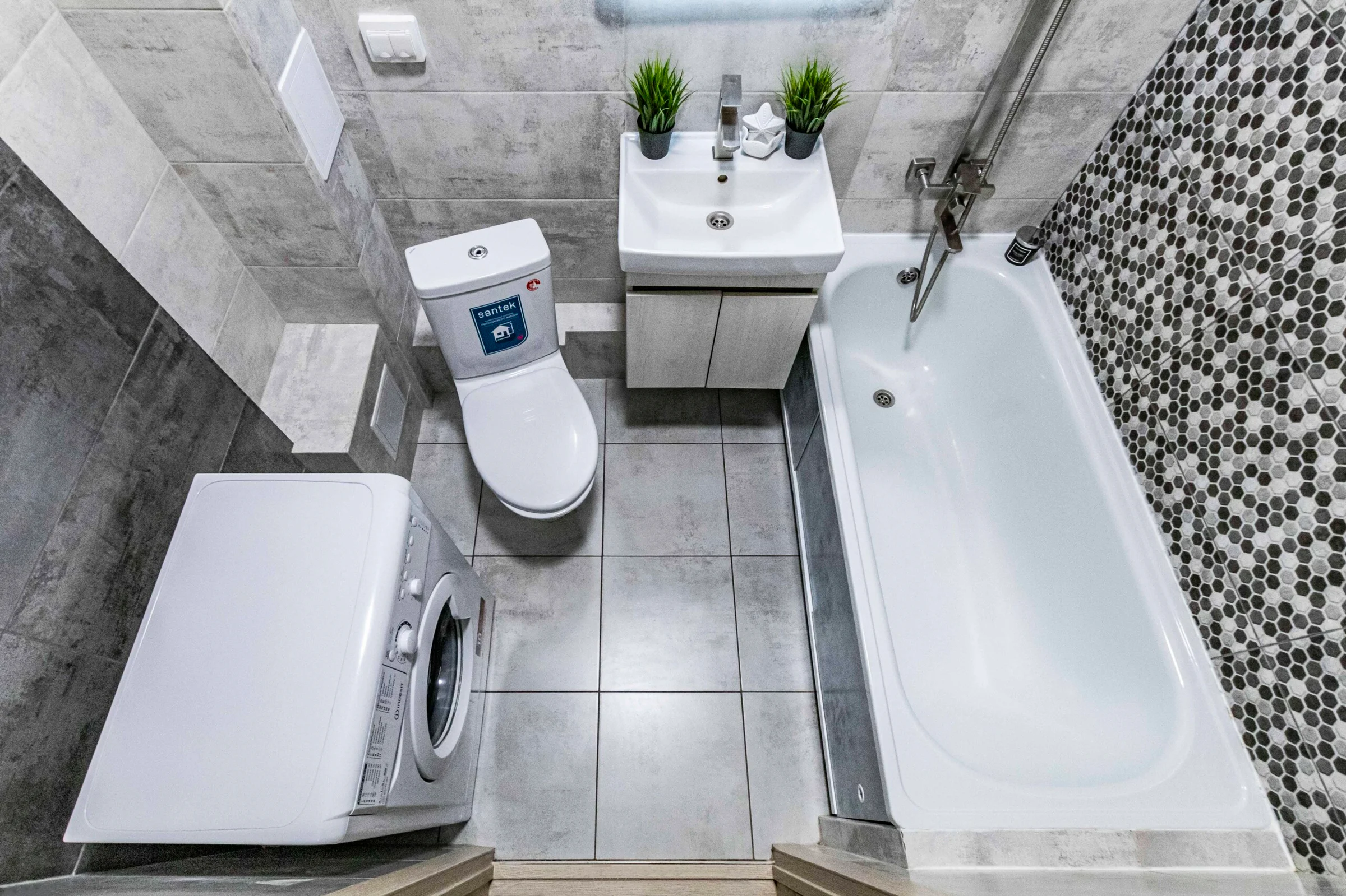 Снять современную студию в Екатеринбурге у метро Чкаловская рядом с ТРЦ Мегаполис Посуточно 5