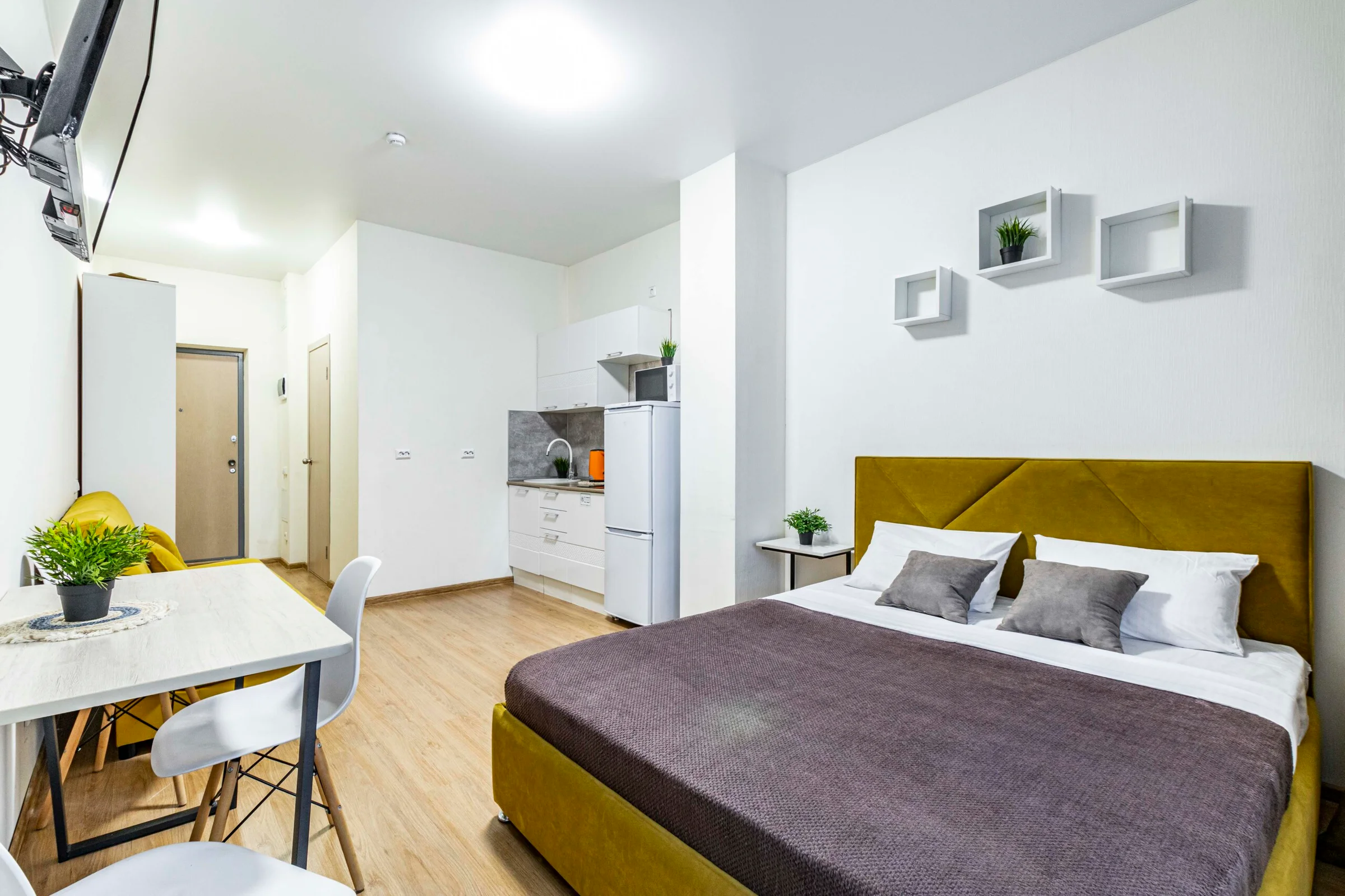 Снять современную студию в Екатеринбурге у метро Чкаловская рядом с ТРЦ Мегаполис Посуточно 12