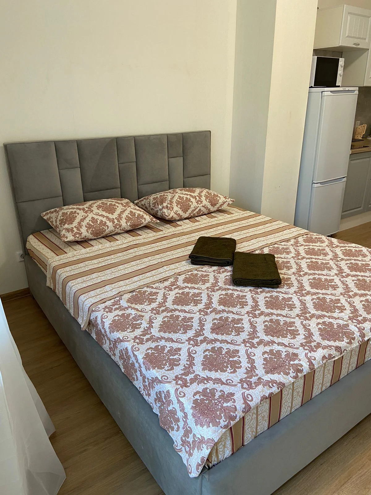 Аренда апартаментов в Екатеринбурге возле Южного Автовокзала и ТРЦ Мегаполис Посуточно 5