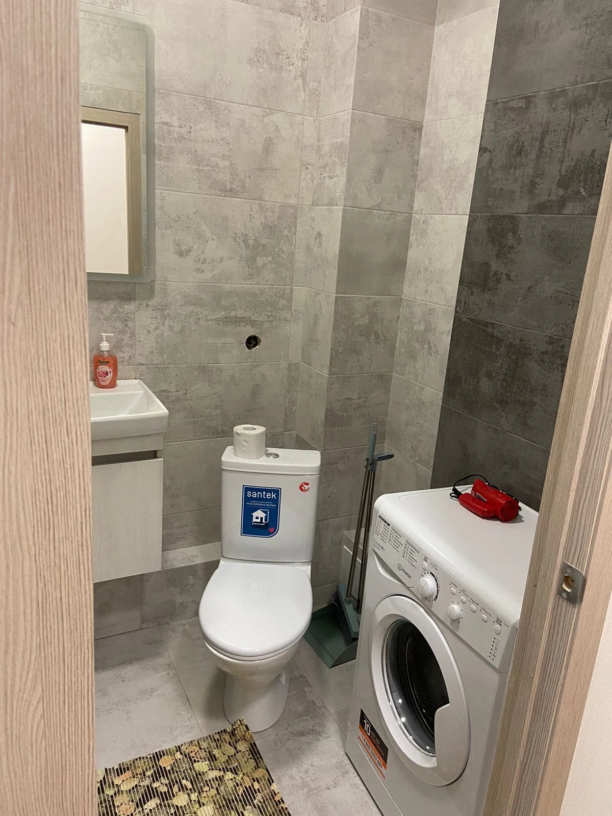 Аренда апартаментов в Екатеринбурге возле Южного Автовокзала и ТРЦ Мегаполис Посуточно 8