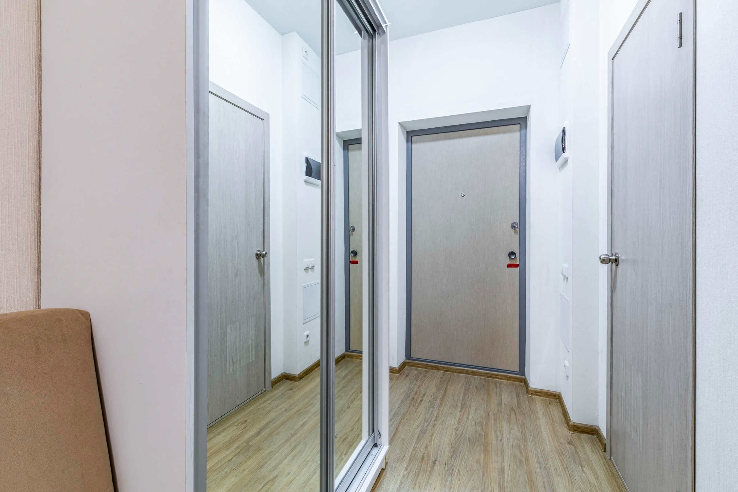 Снять квартиру-студию в Екатеринбурге у метро Чкаловская Посуточно 4