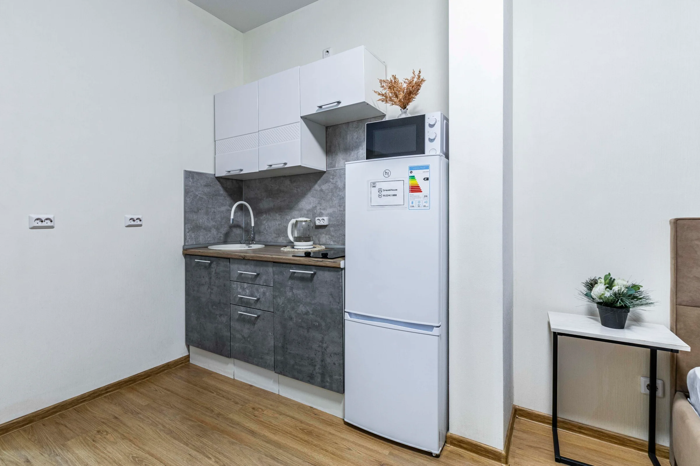 Снять квартиру-студию в Екатеринбурге у метро Чкаловская Посуточно 6