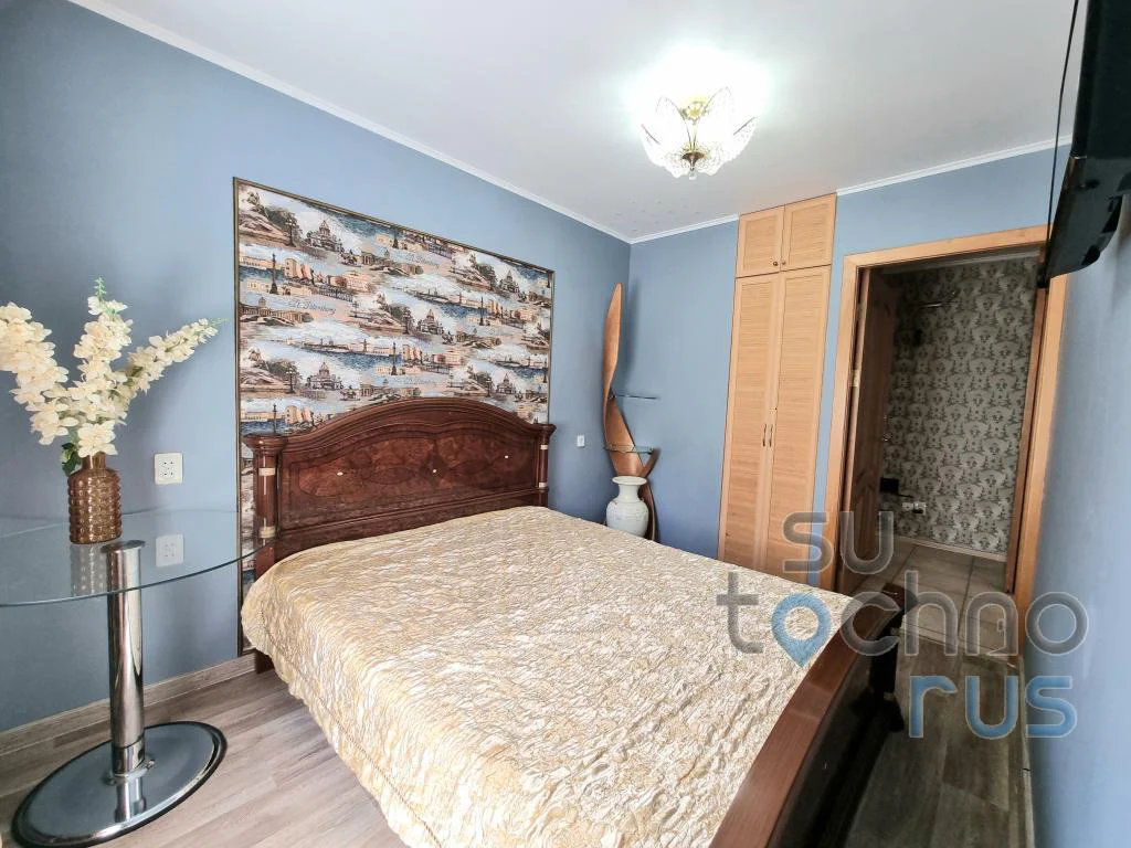 Снять квартиру на сутки в Хабаровске у площади Ленина (Шеронова 54) 8