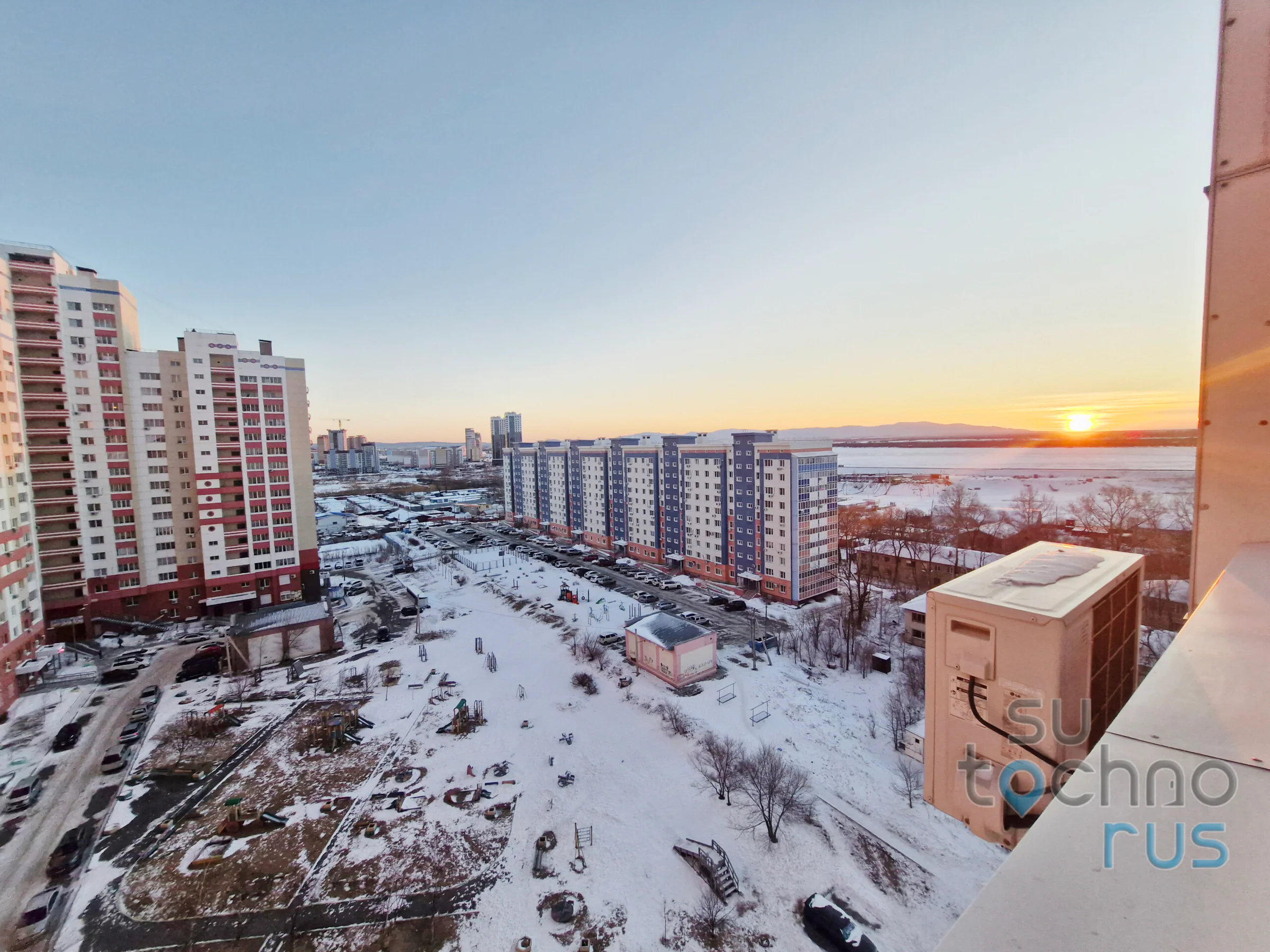 Снять квартиру посуточно в Хабаровске у Броско Молл (Павла Морозова 113) 3