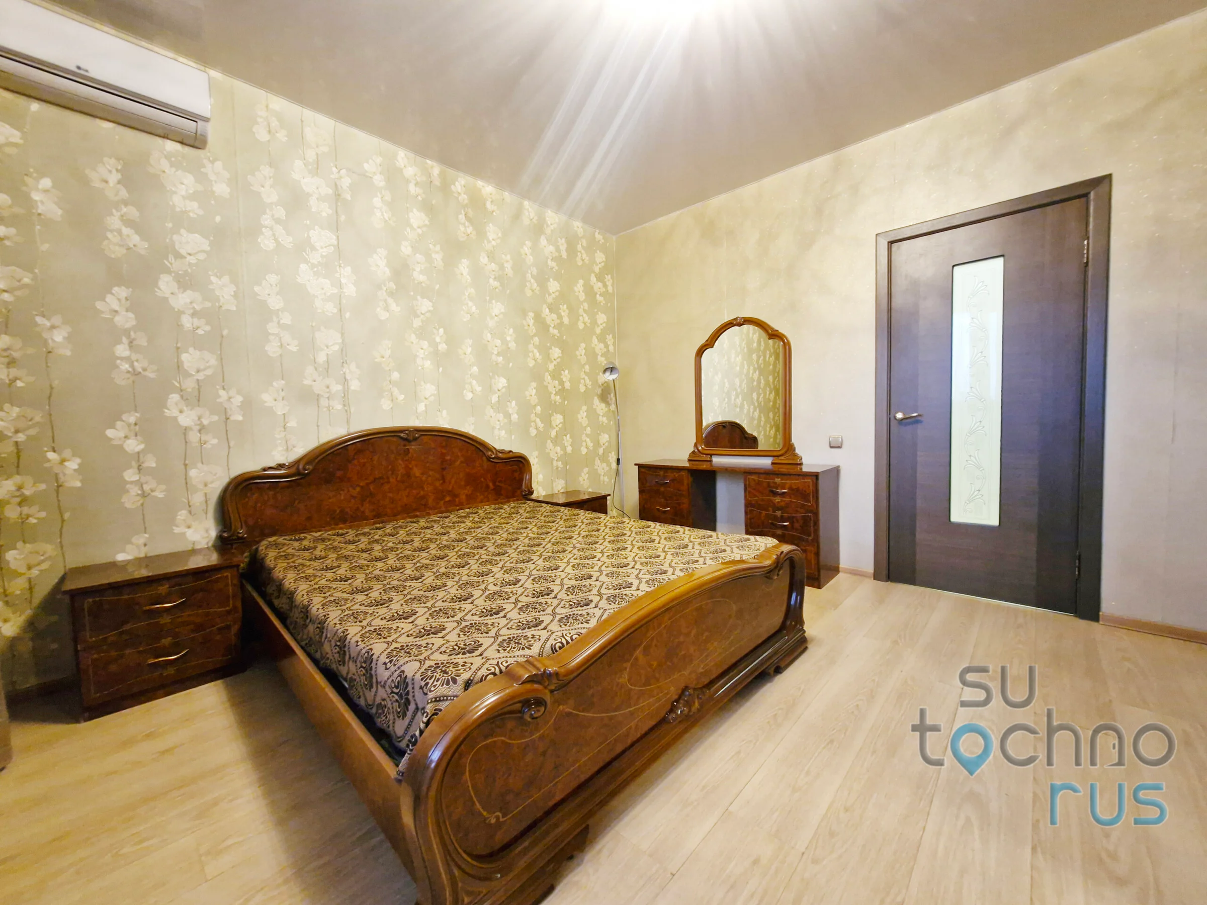 Снять квартиру посуточно в Хабаровске у Броско Молл (Павла Морозова 113) 5