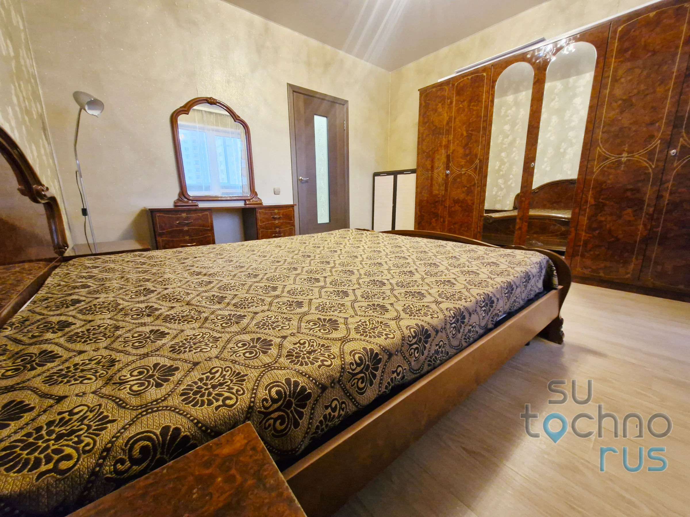 Снять квартиру посуточно в Хабаровске у Броско Молл (Павла Морозова 113) 6