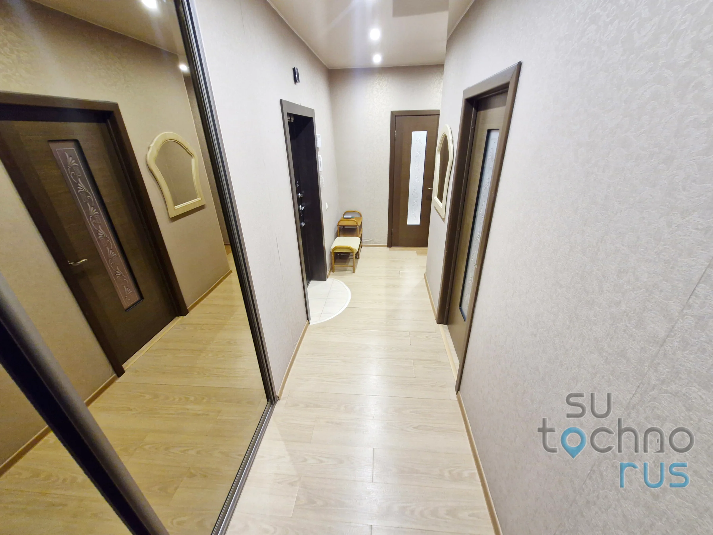 Снять квартиру посуточно в Хабаровске у Броско Молл (Павла Морозова 113) 12