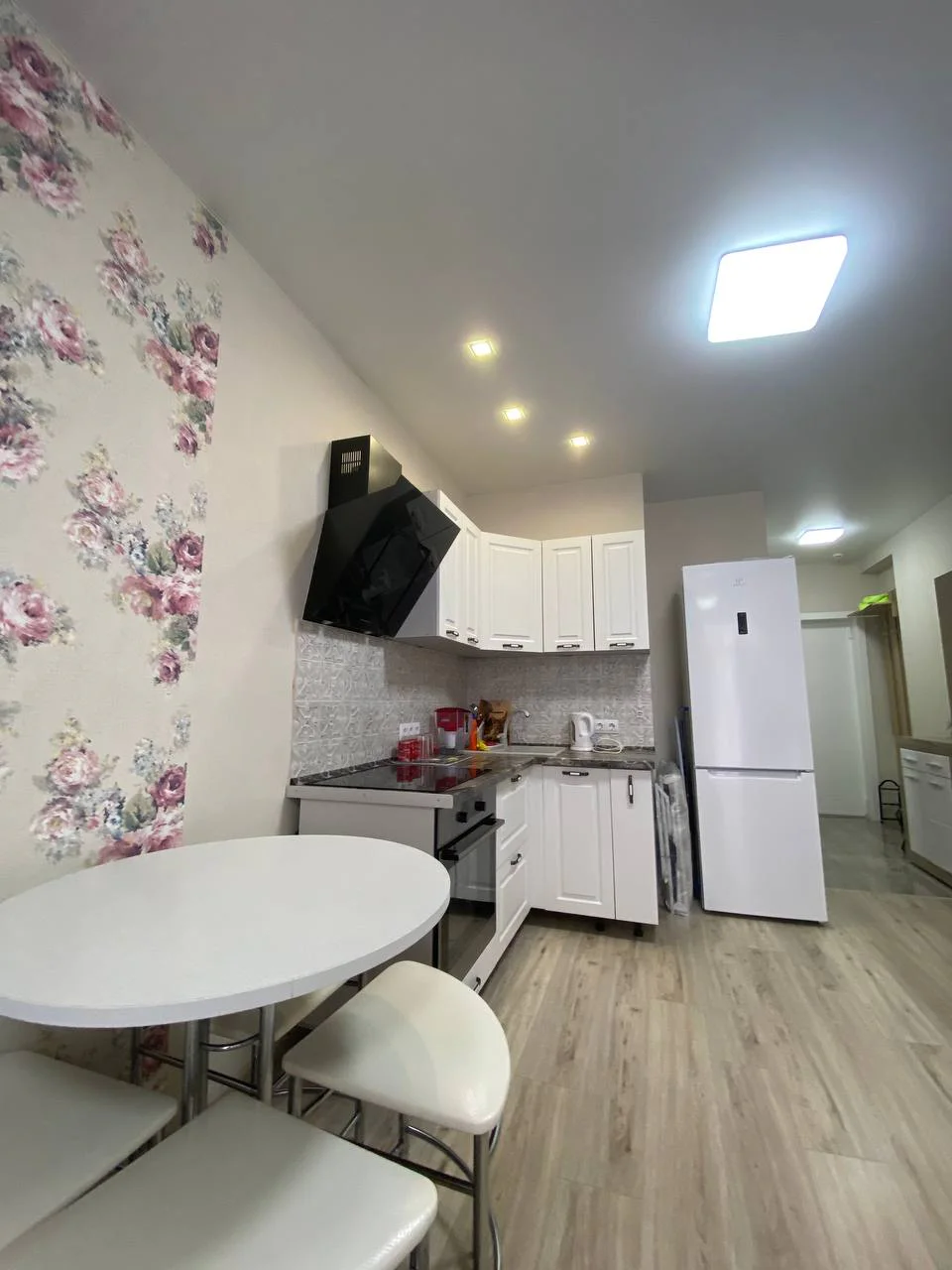 Снять квартиру посуточно в Сочи у ЖК Кватро (Гайдара 22/1) 5