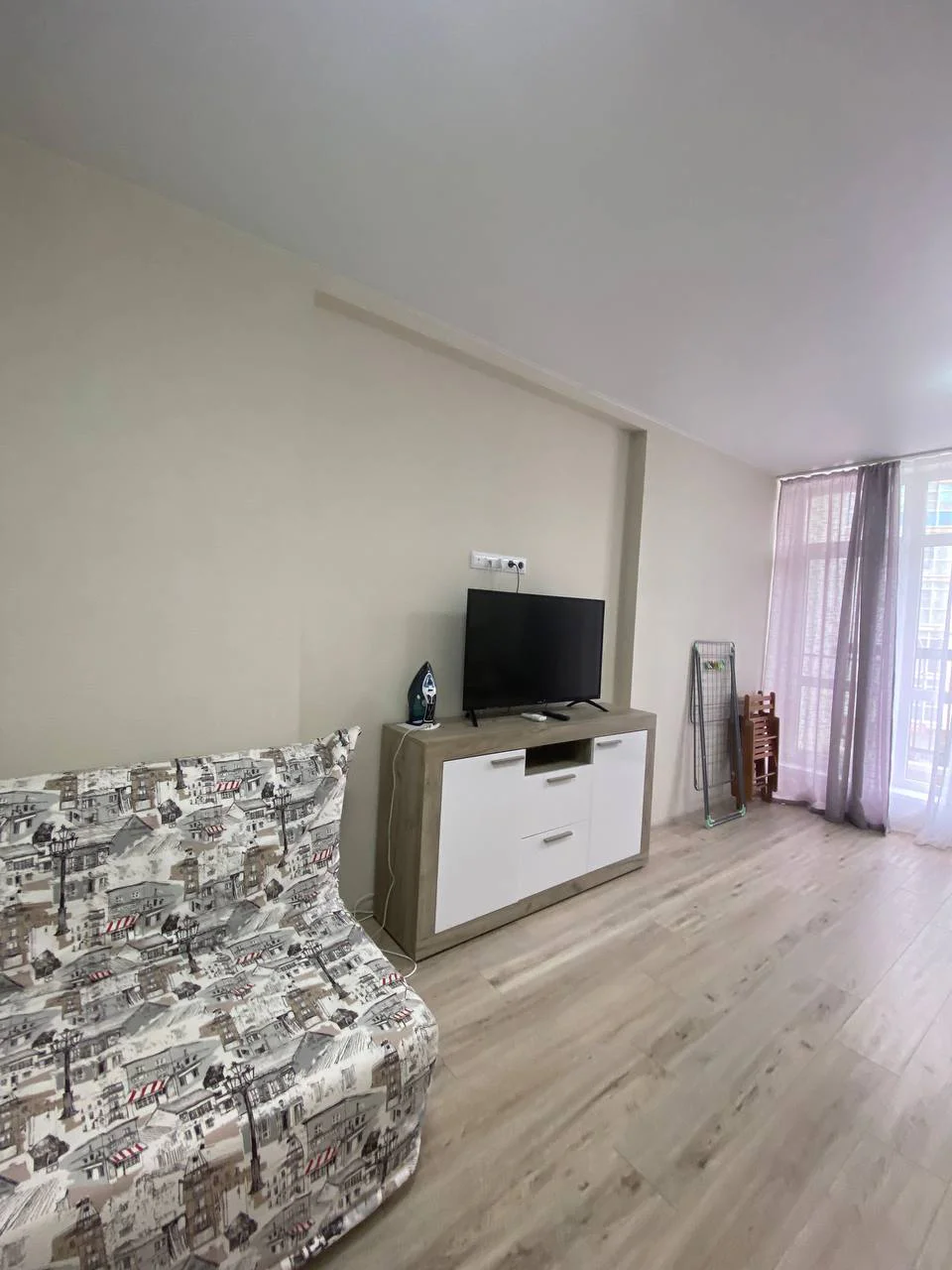 Снять квартиру посуточно в Сочи у ЖК Кватро (Гайдара 22/1) 7