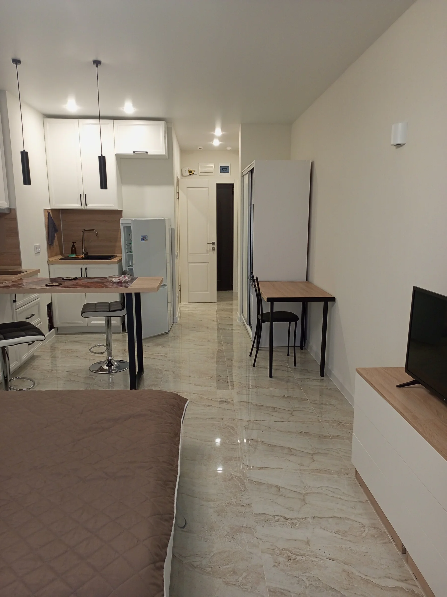 Снять на сутки студию в Сочи у моря (Гайдара 22) 4